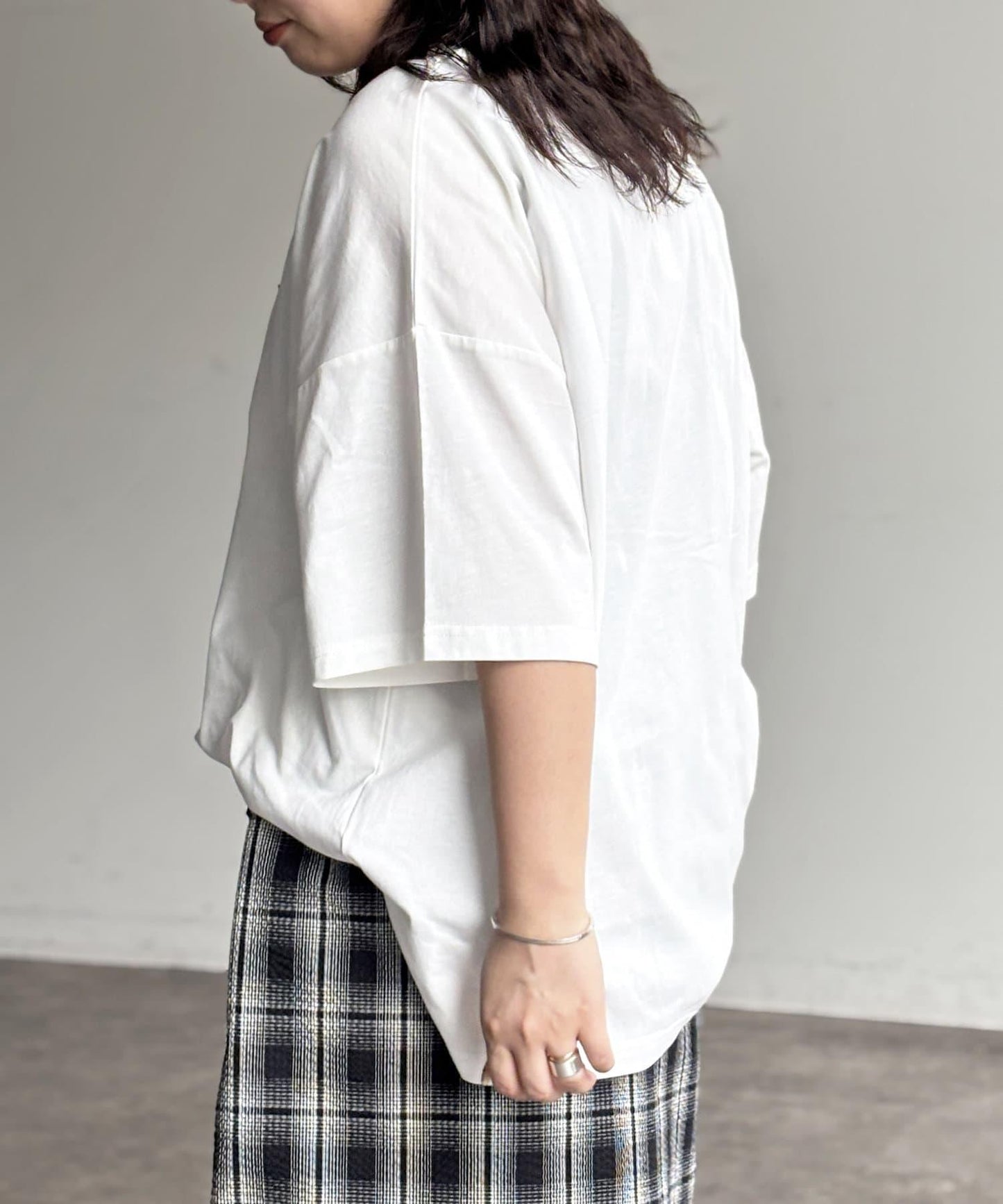 沙加拉刺繡T-shirt