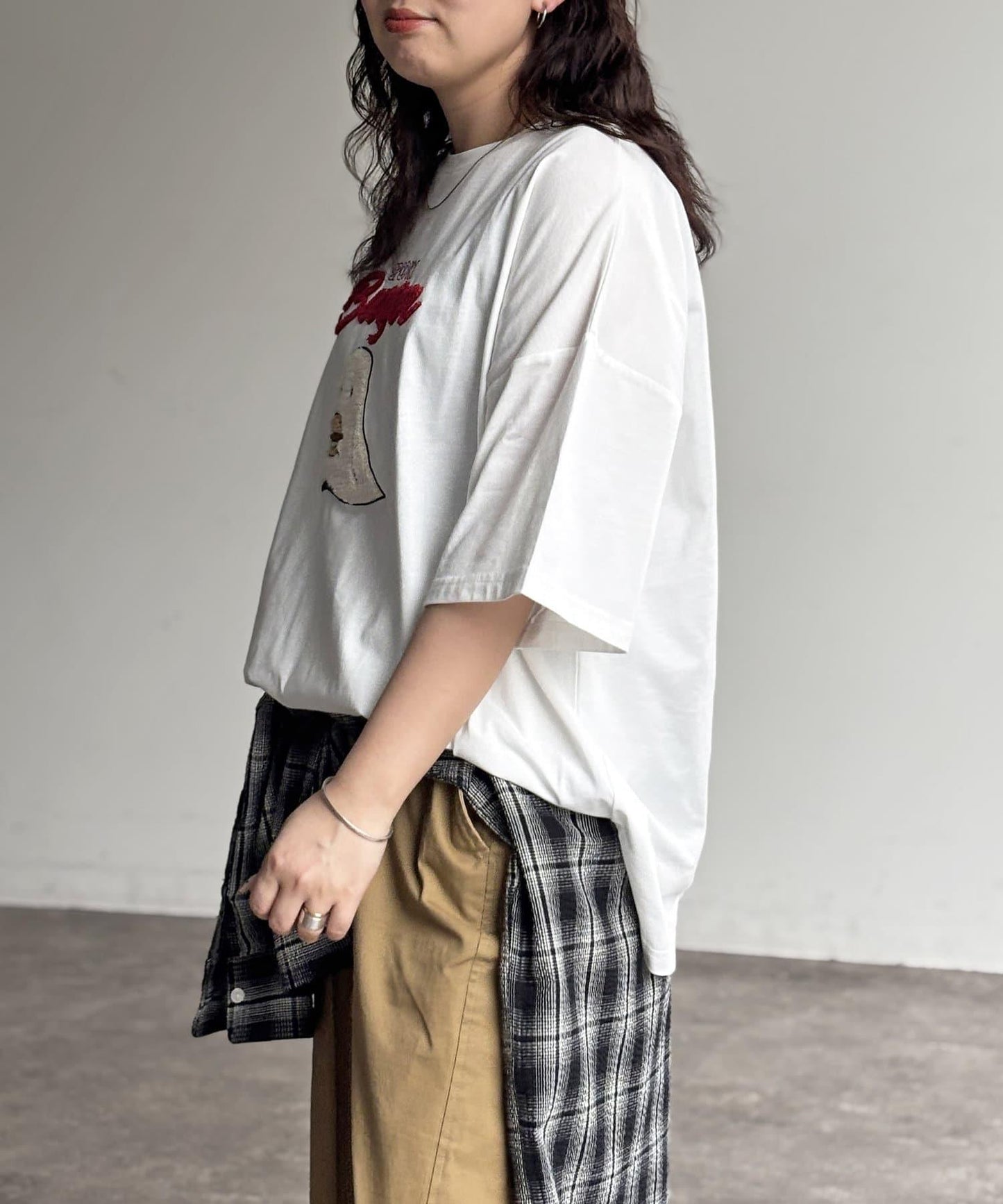 沙加拉刺繡T-shirt