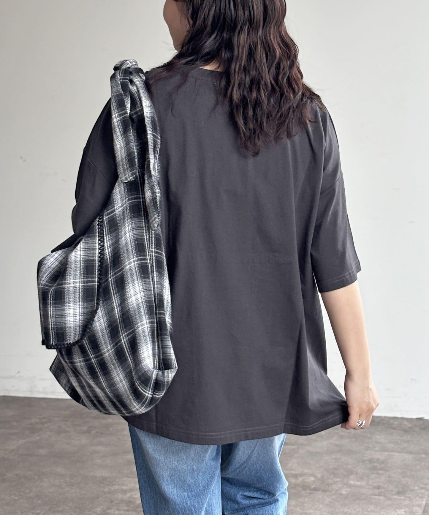 沙加拉刺繡T-shirt