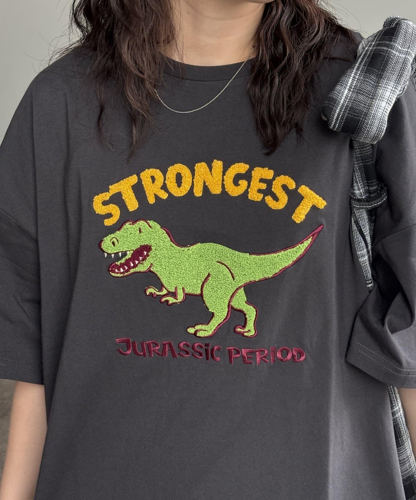 沙加拉刺繡T-shirt