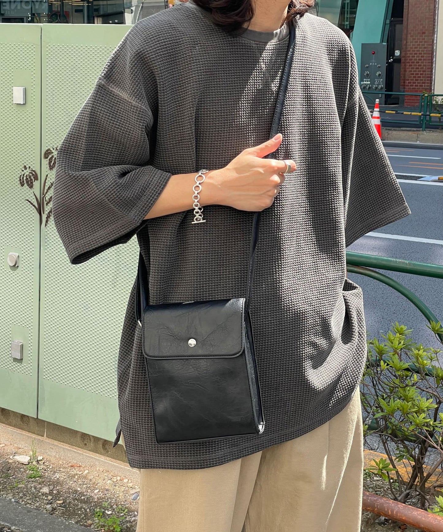 方形肩揹包