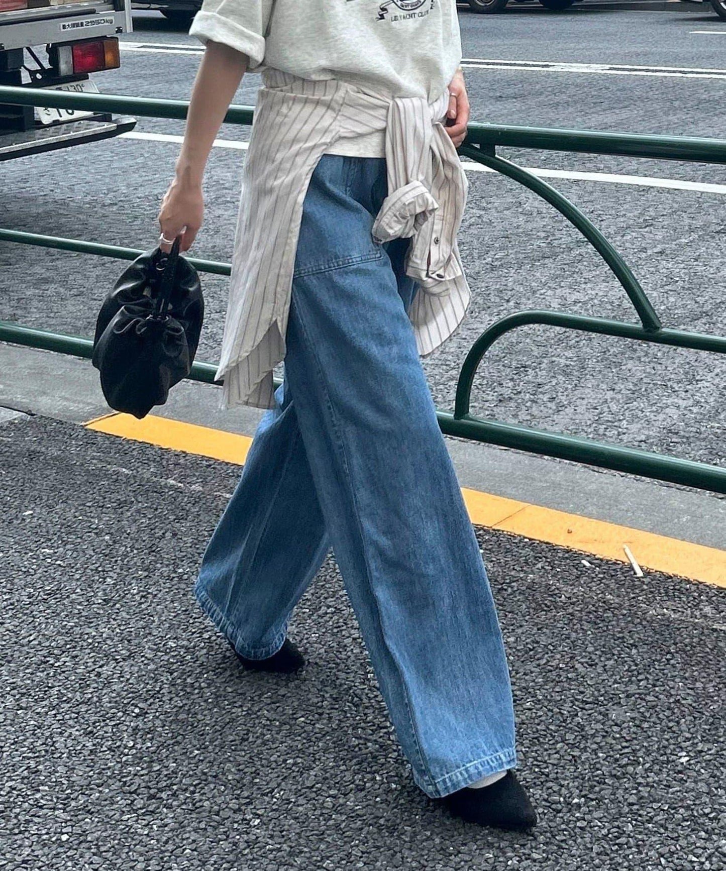 淺色牛仔貝克爾休閒褲