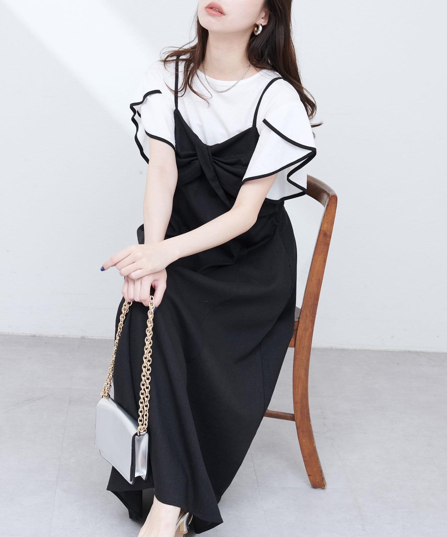 osono亞麻混紡扭曲吊帶連衣裙