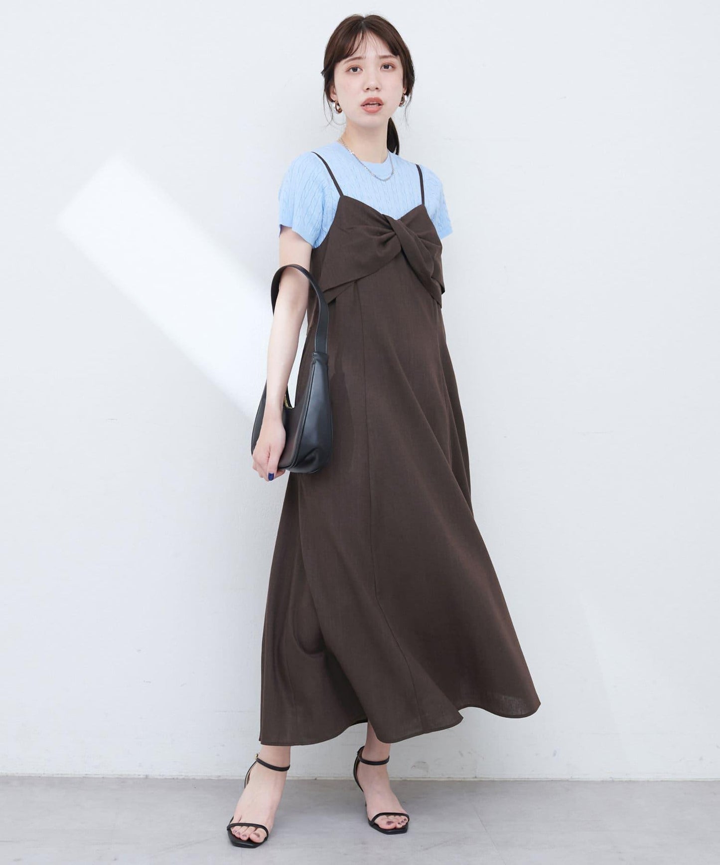 osono亞麻混紡扭曲吊帶連衣裙