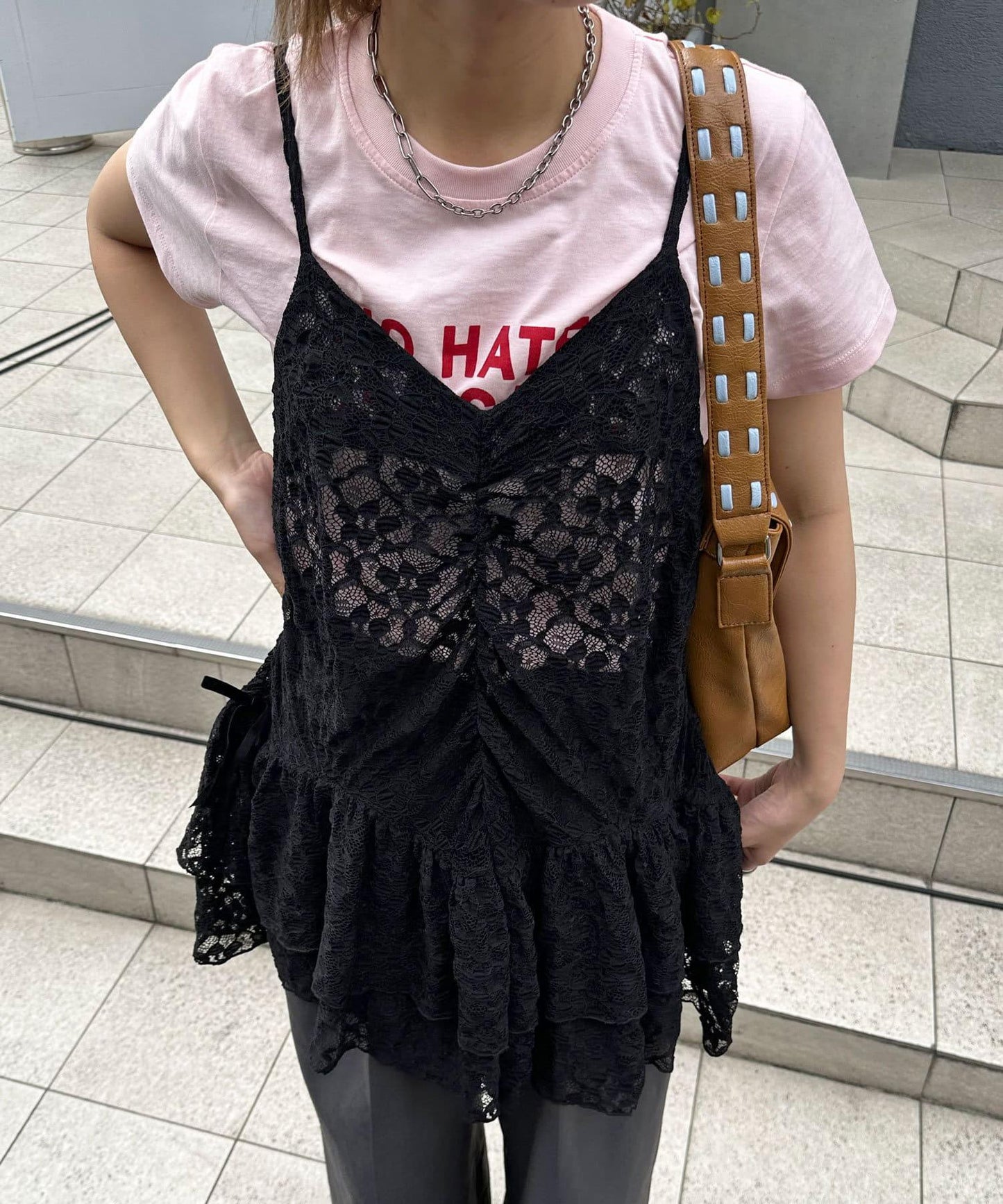 絨帶蕾絲吊帶連衣裙