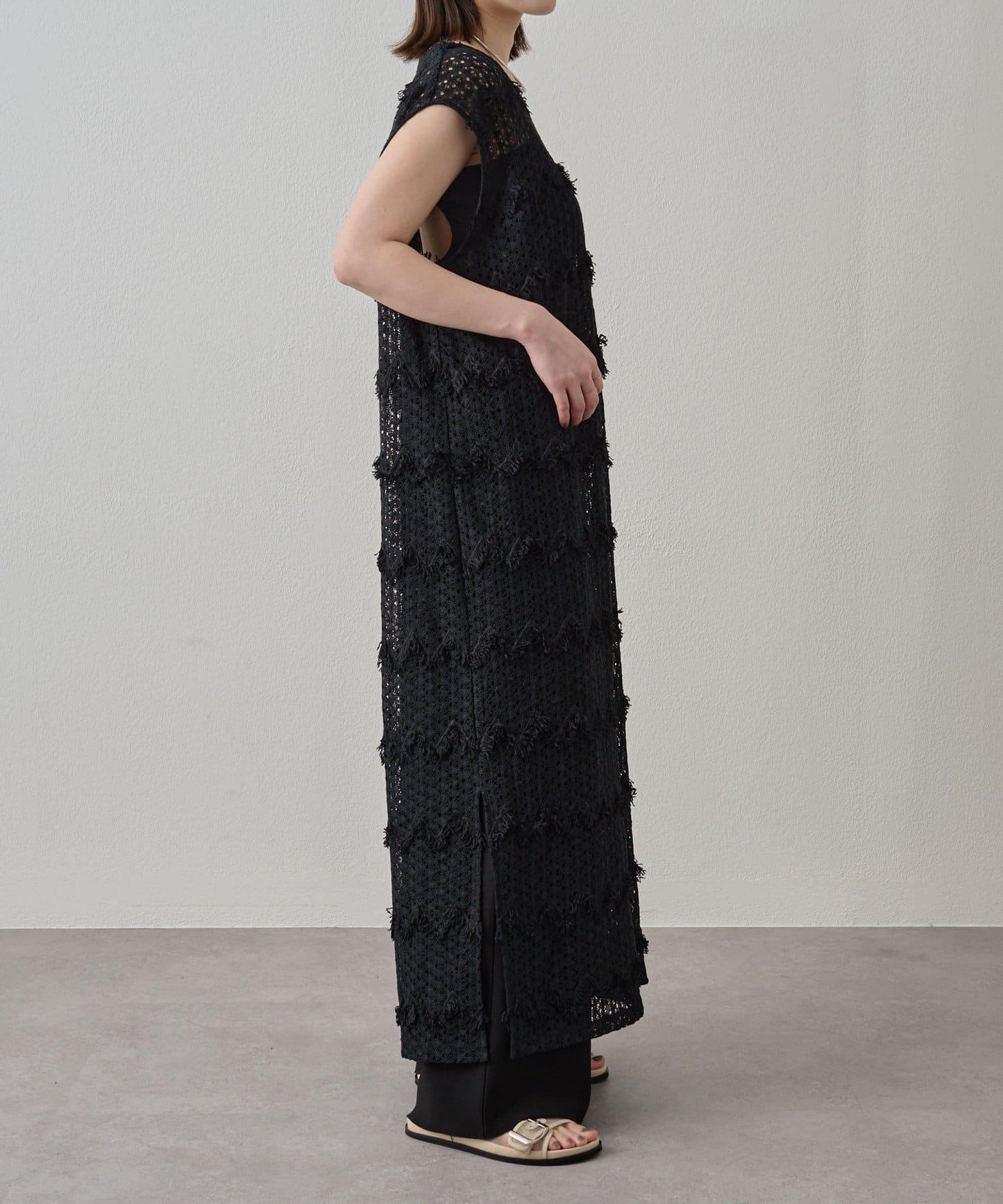 流蘇蕾絲無袖連衣裙