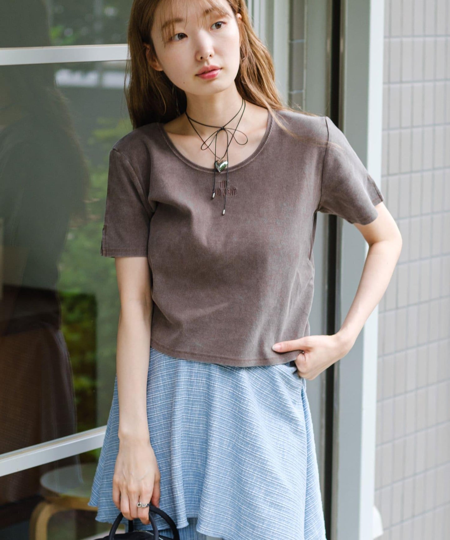 【4色展開】顏料刺繡logo T恤