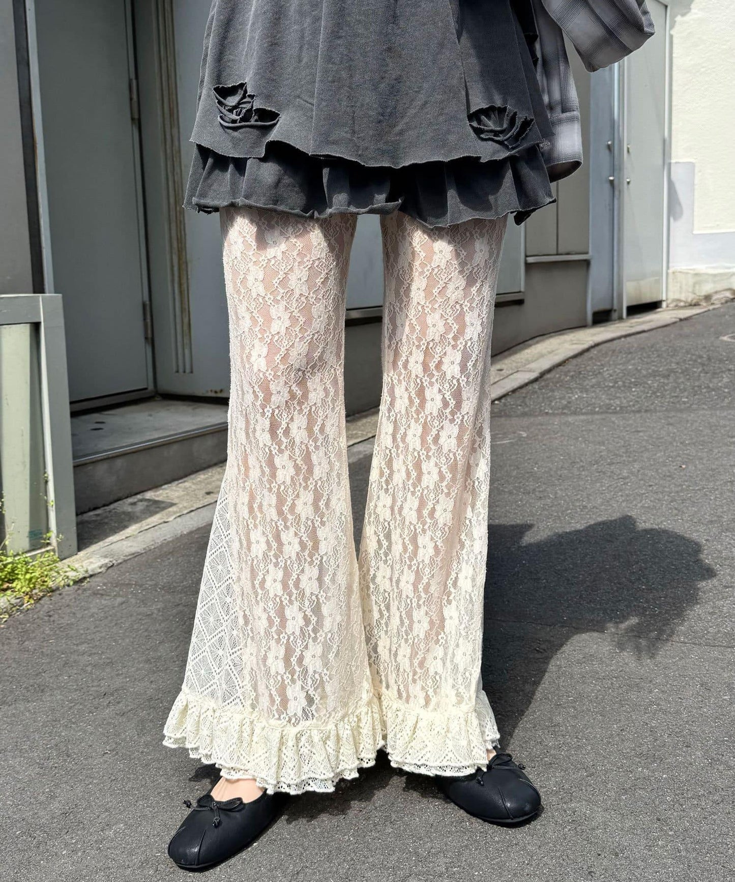 蕾絲荷葉邊疊層喇叭褲