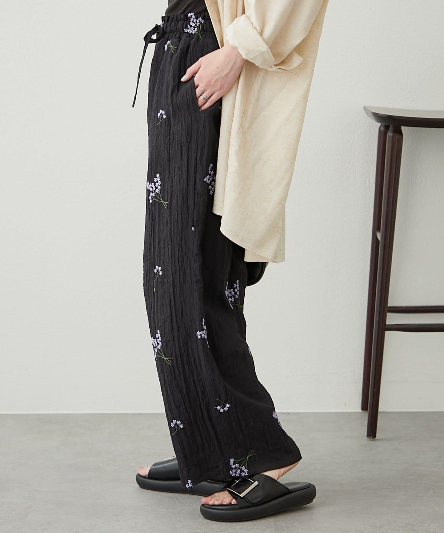 【柳樹】刺繡休閒褲