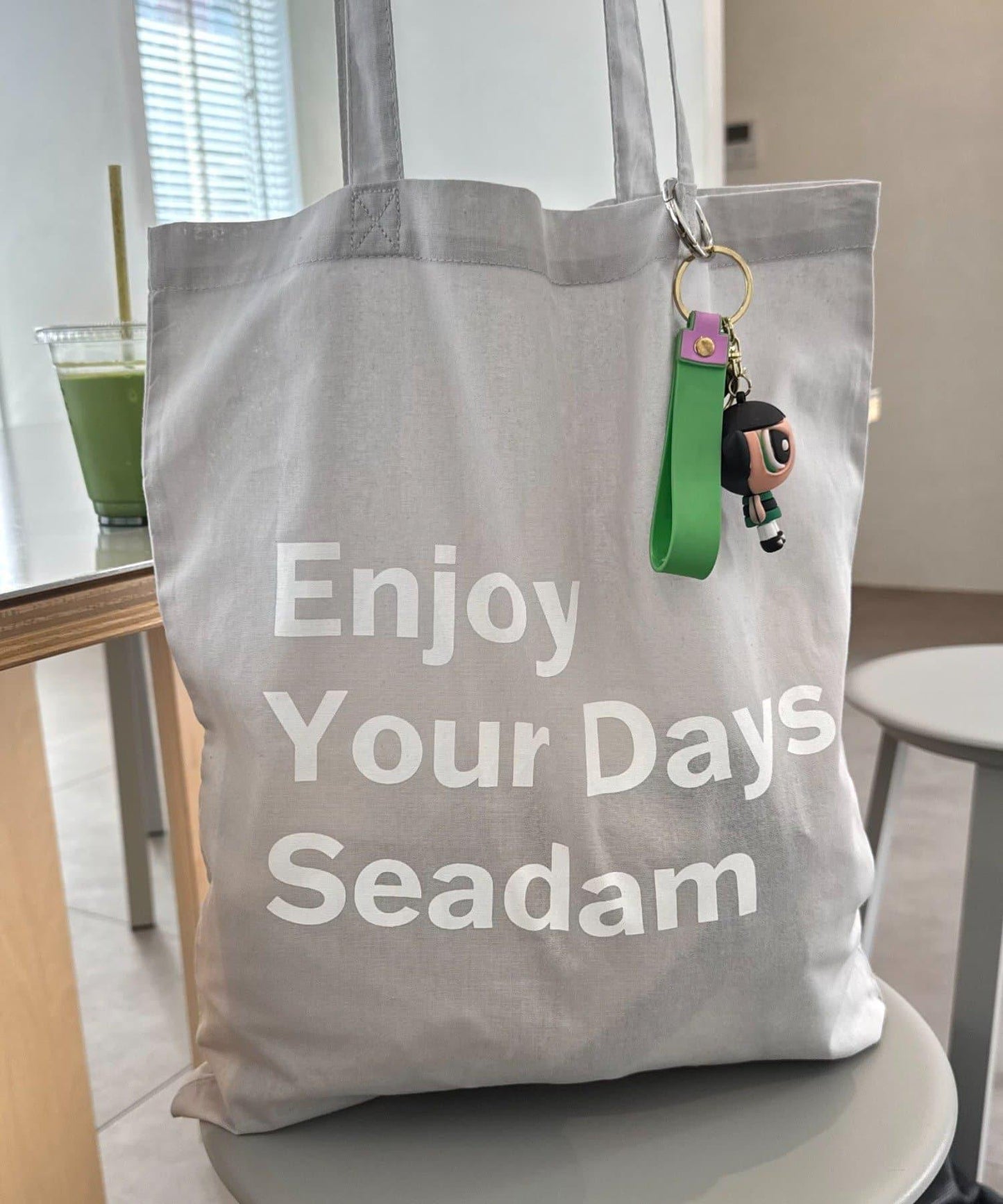 【SEADAM】〈男女通用〉信息印花手提包