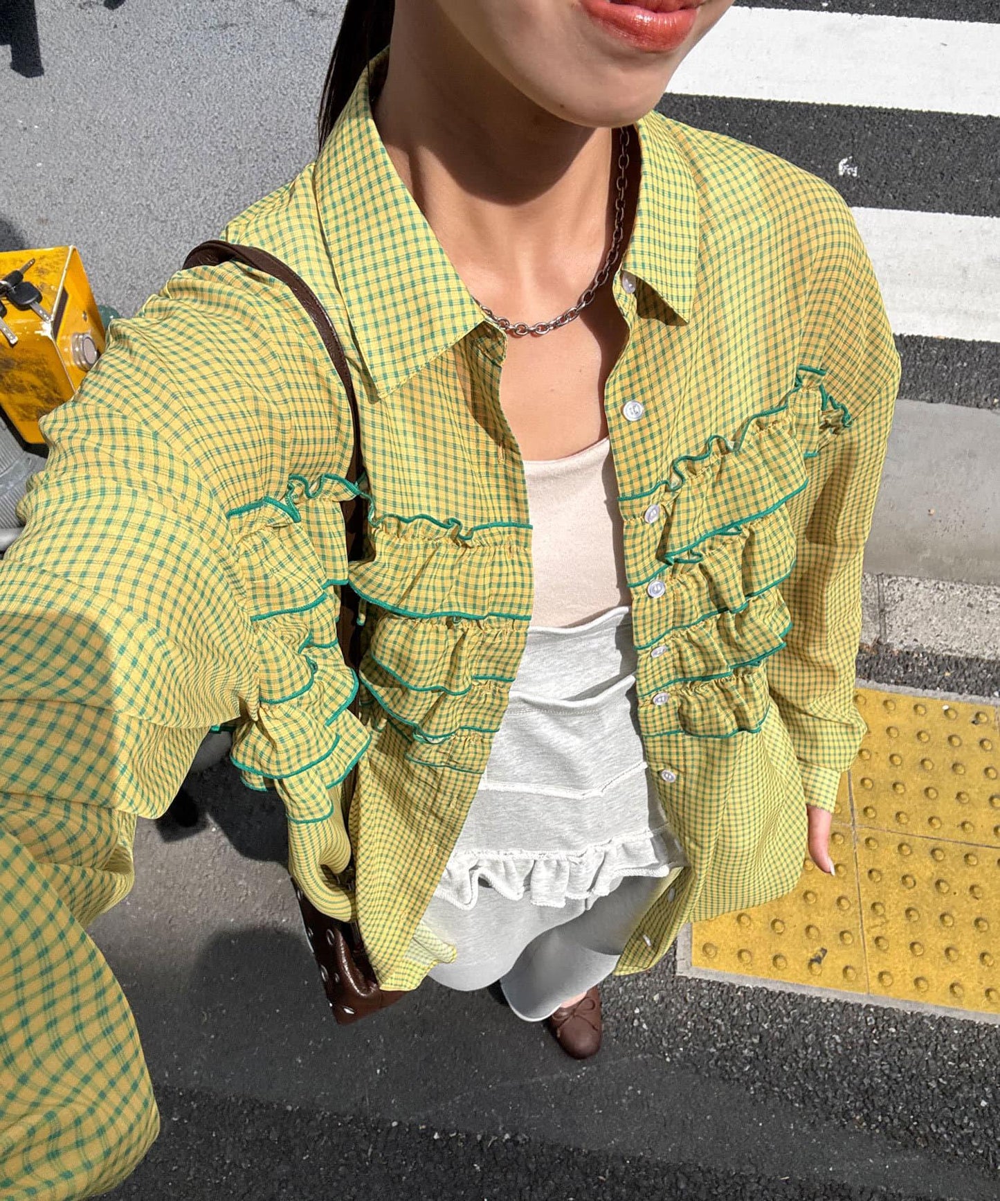 荷葉邊拼接上衣
