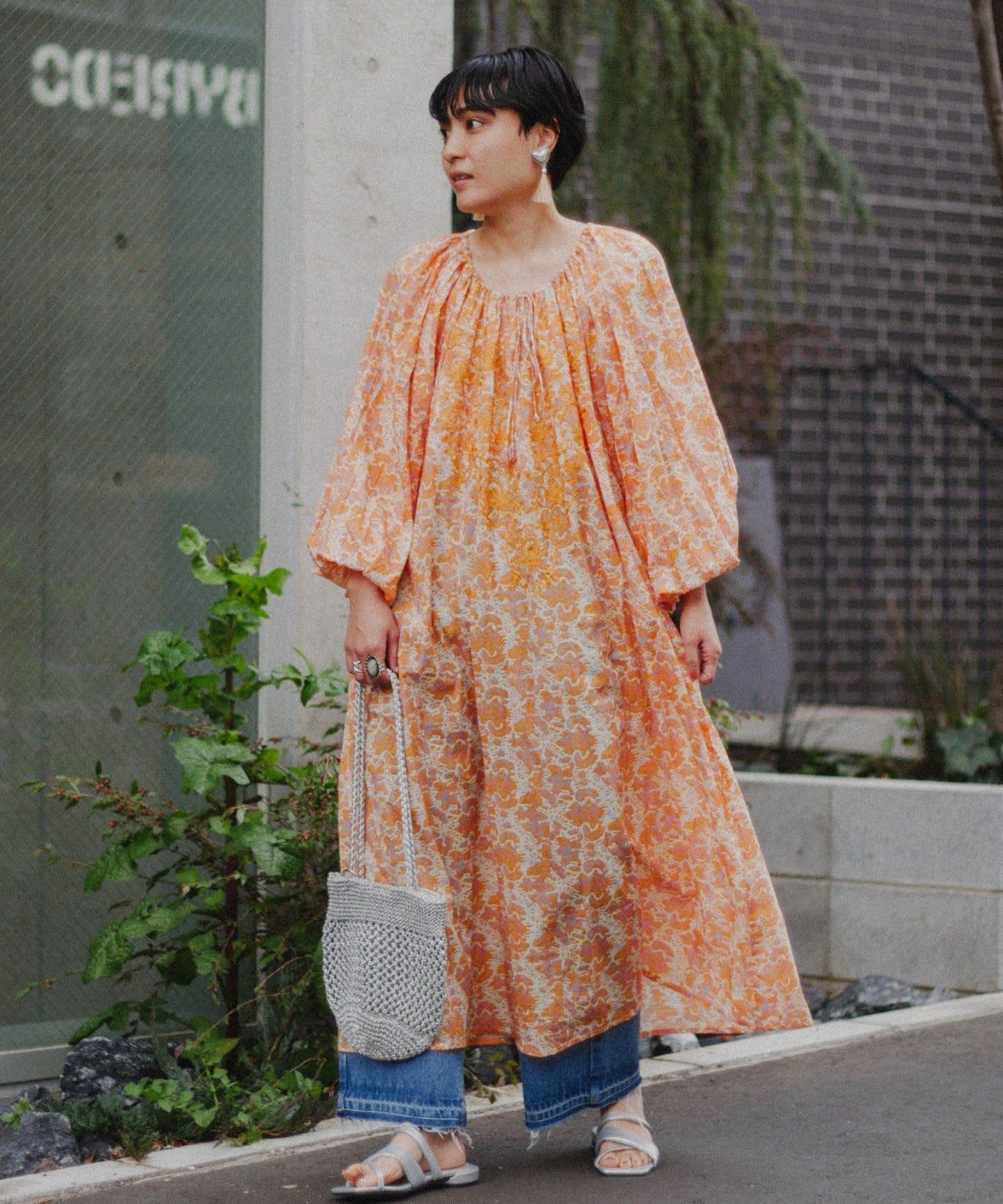 aguni復古花朵光澤透明連衣裙
