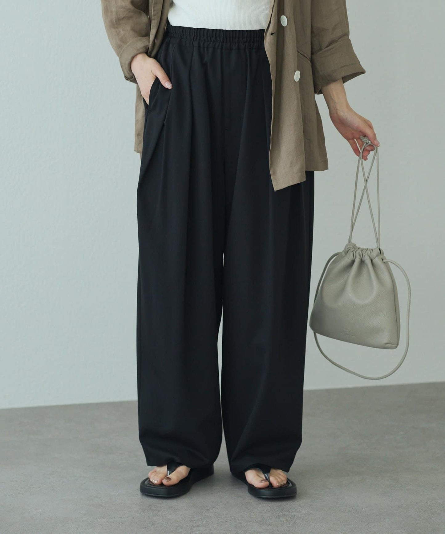 雙褶高腰彈力褲