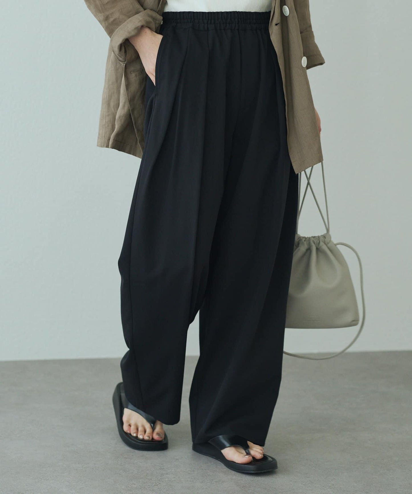 雙褶高腰彈力褲