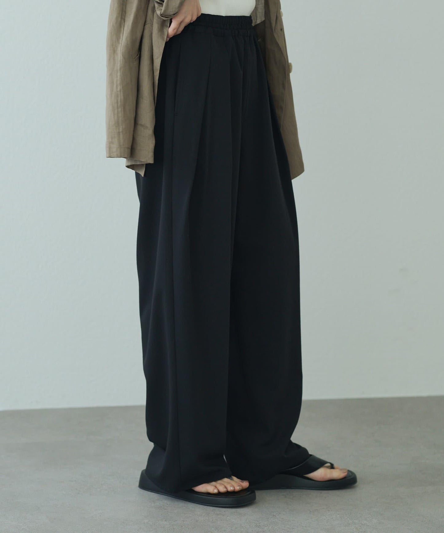 雙褶高腰彈力褲