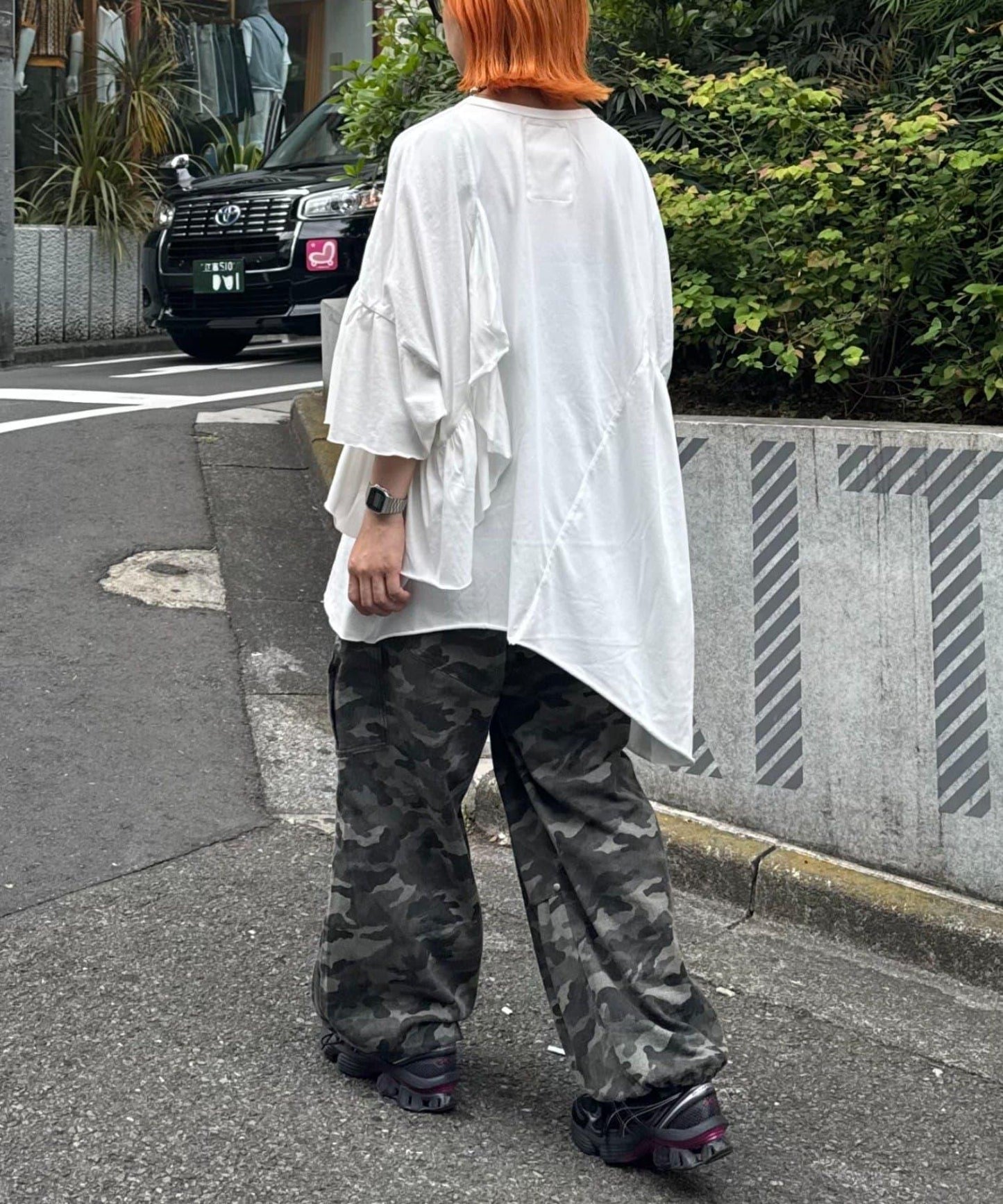 etsinta改良款荷葉邊上衣