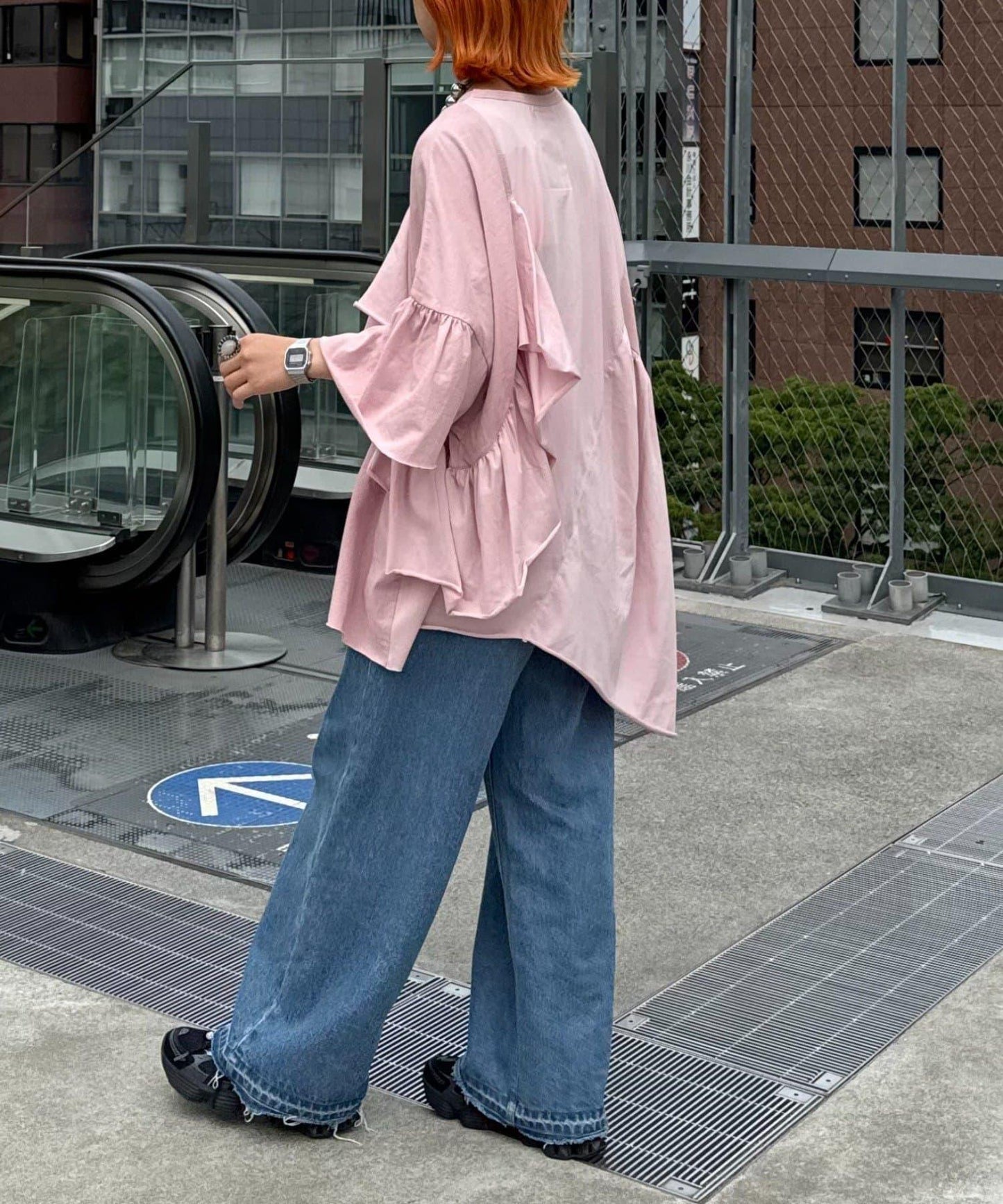 etsinta改良款荷葉邊上衣