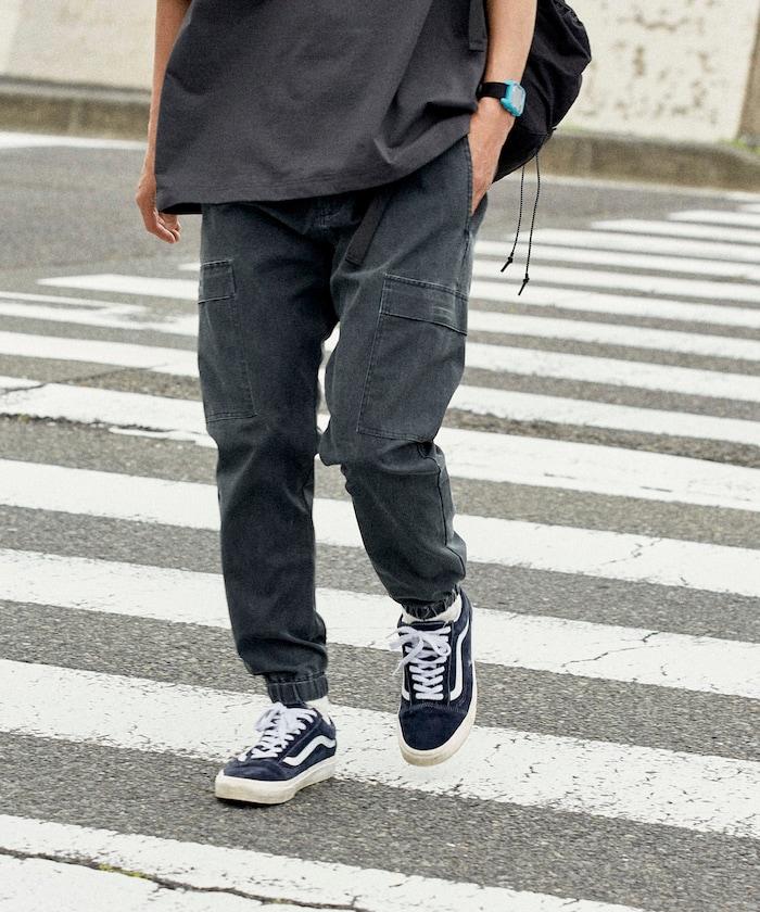 《AIR》技術透氣 網眼顏料處理 錐形運動褲