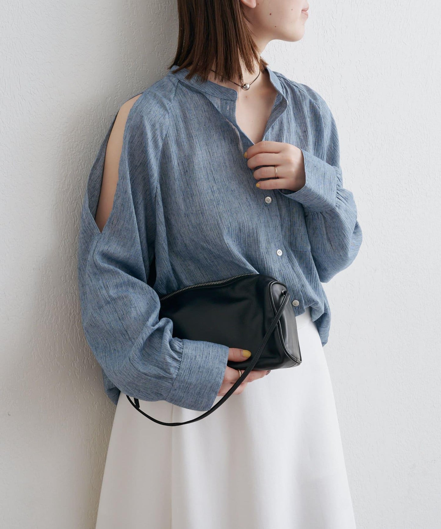 優雅露肩開衩襯衫