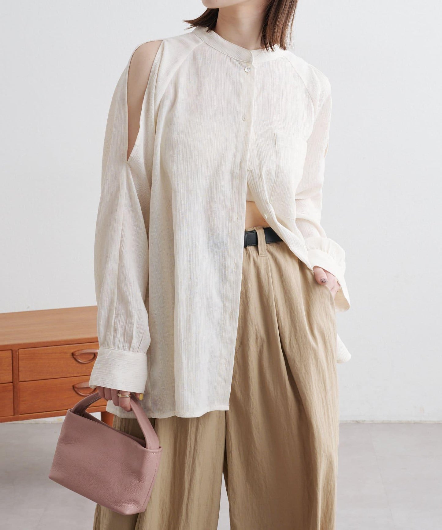 優雅露肩開衩襯衫