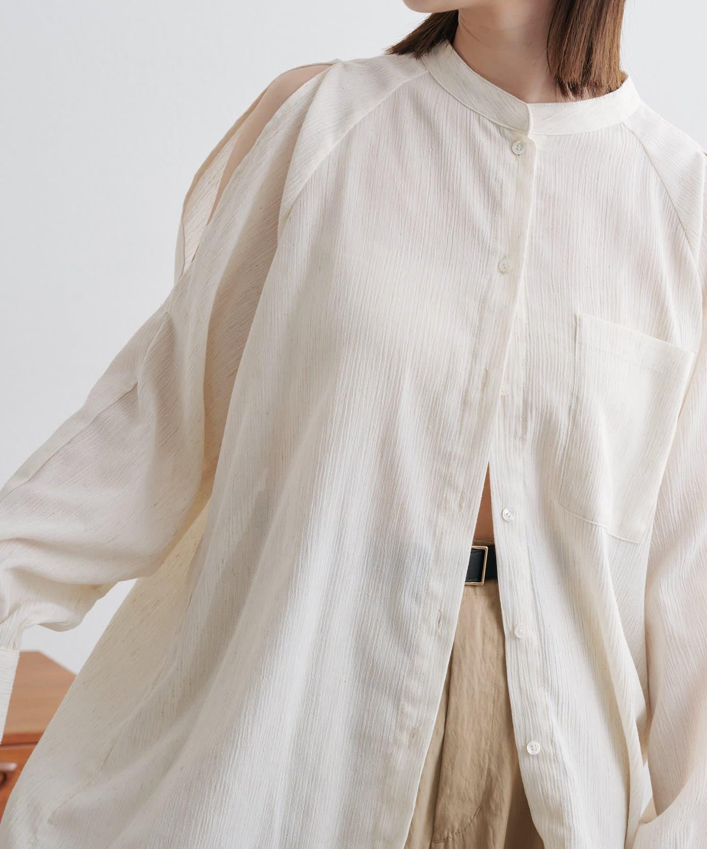 優雅露肩開衩襯衫