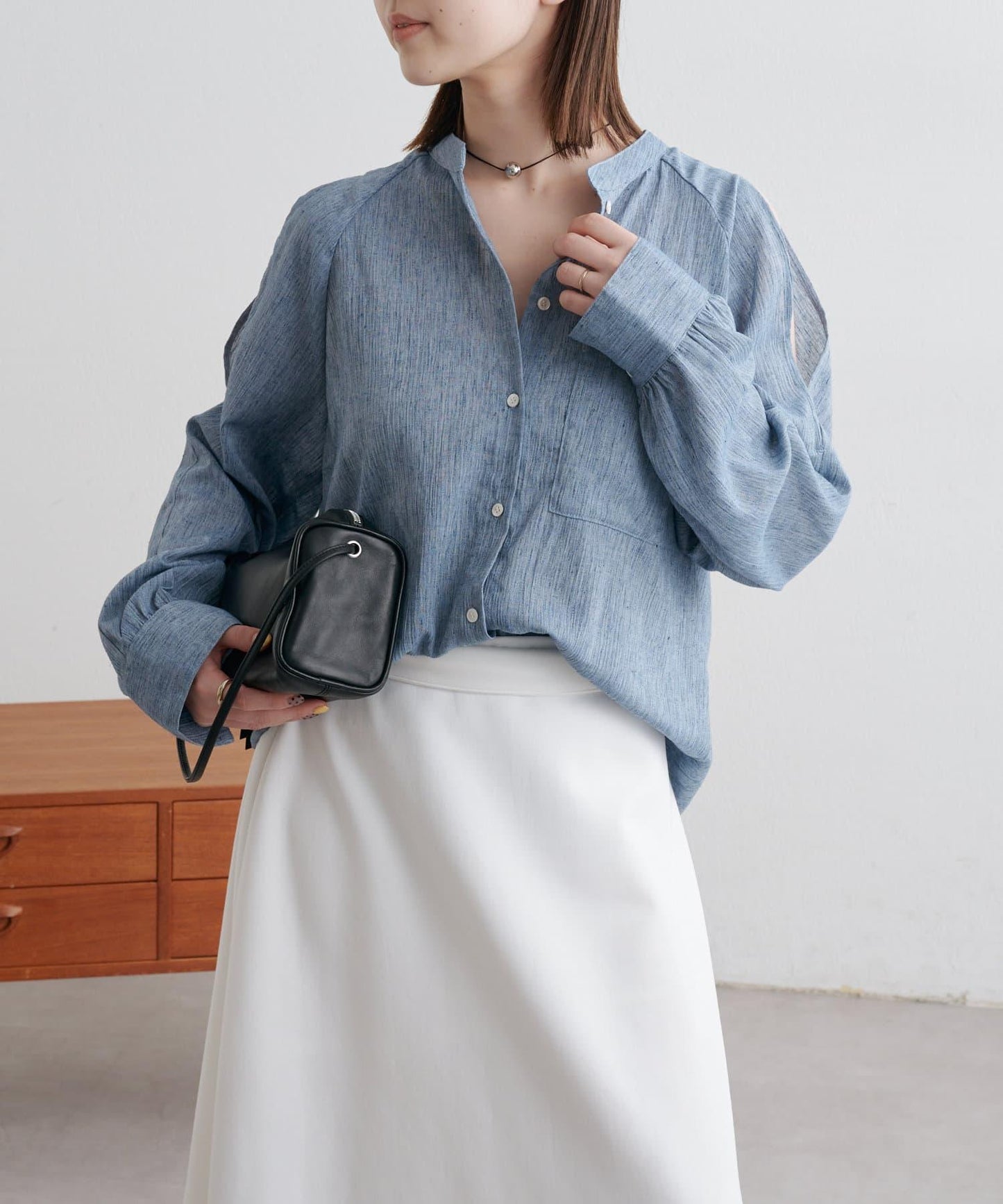 優雅露肩開衩襯衫