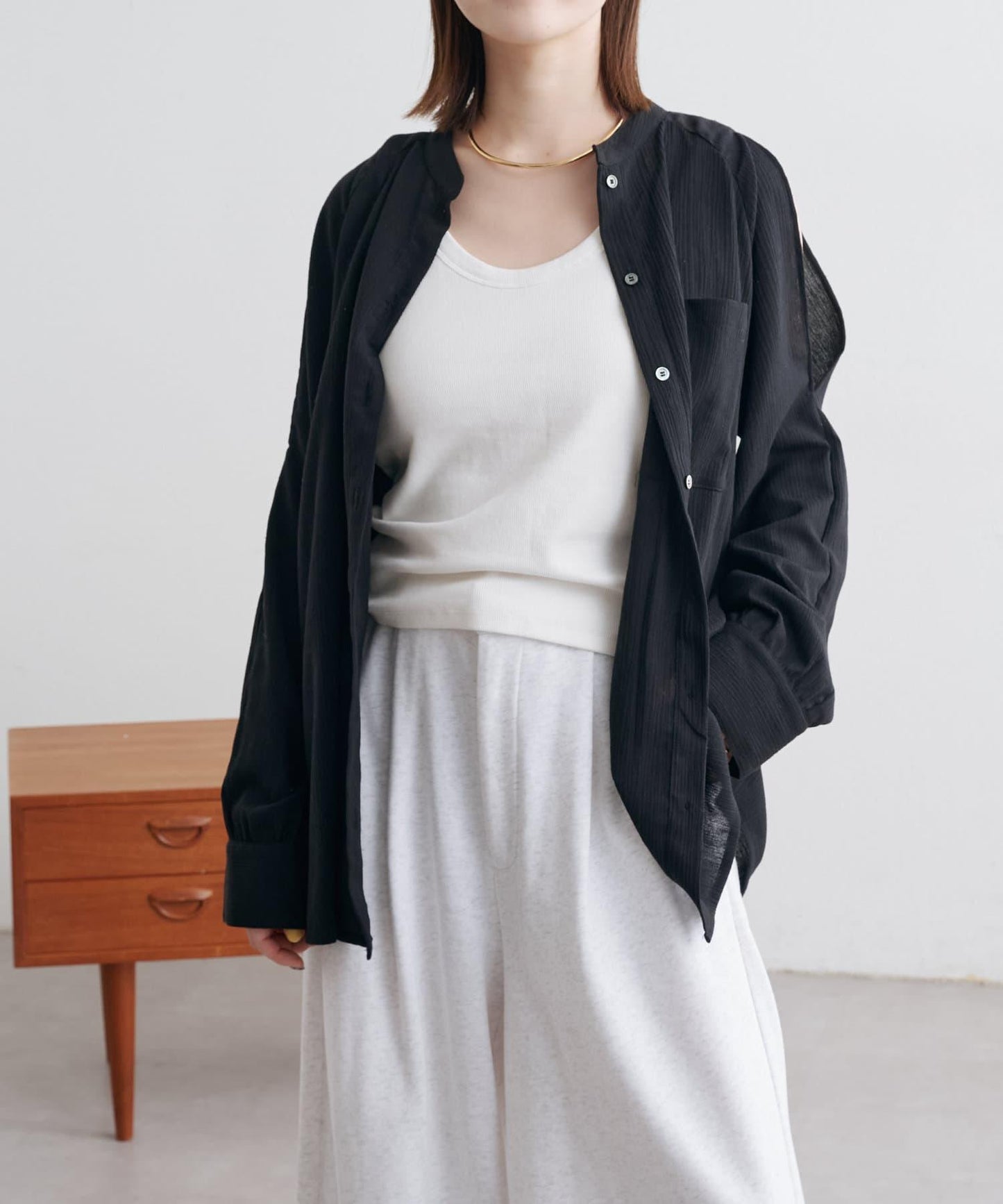 優雅露肩開衩襯衫