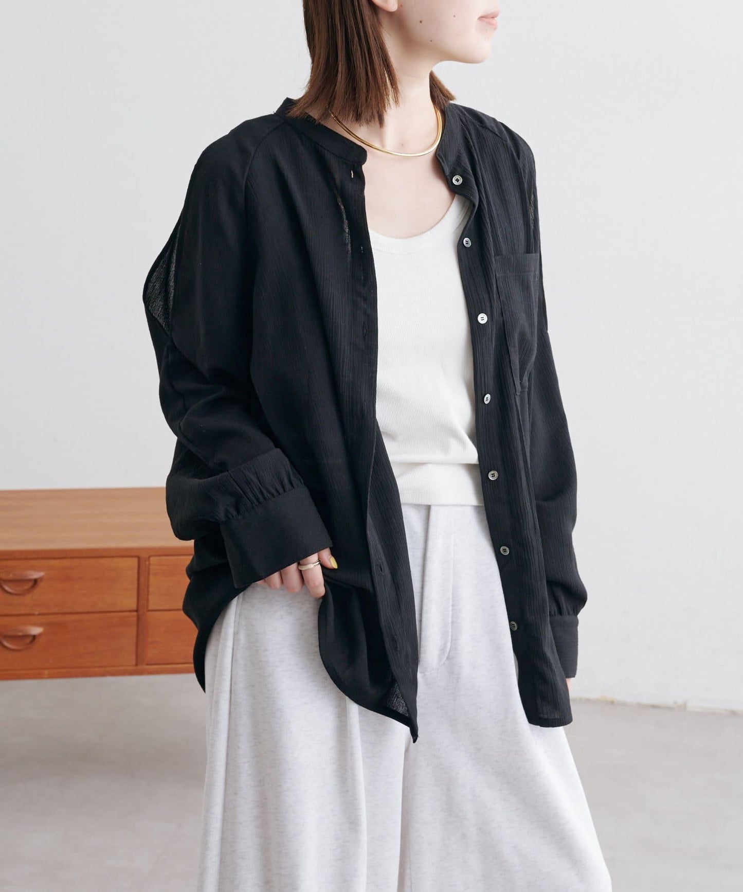 優雅露肩開衩襯衫