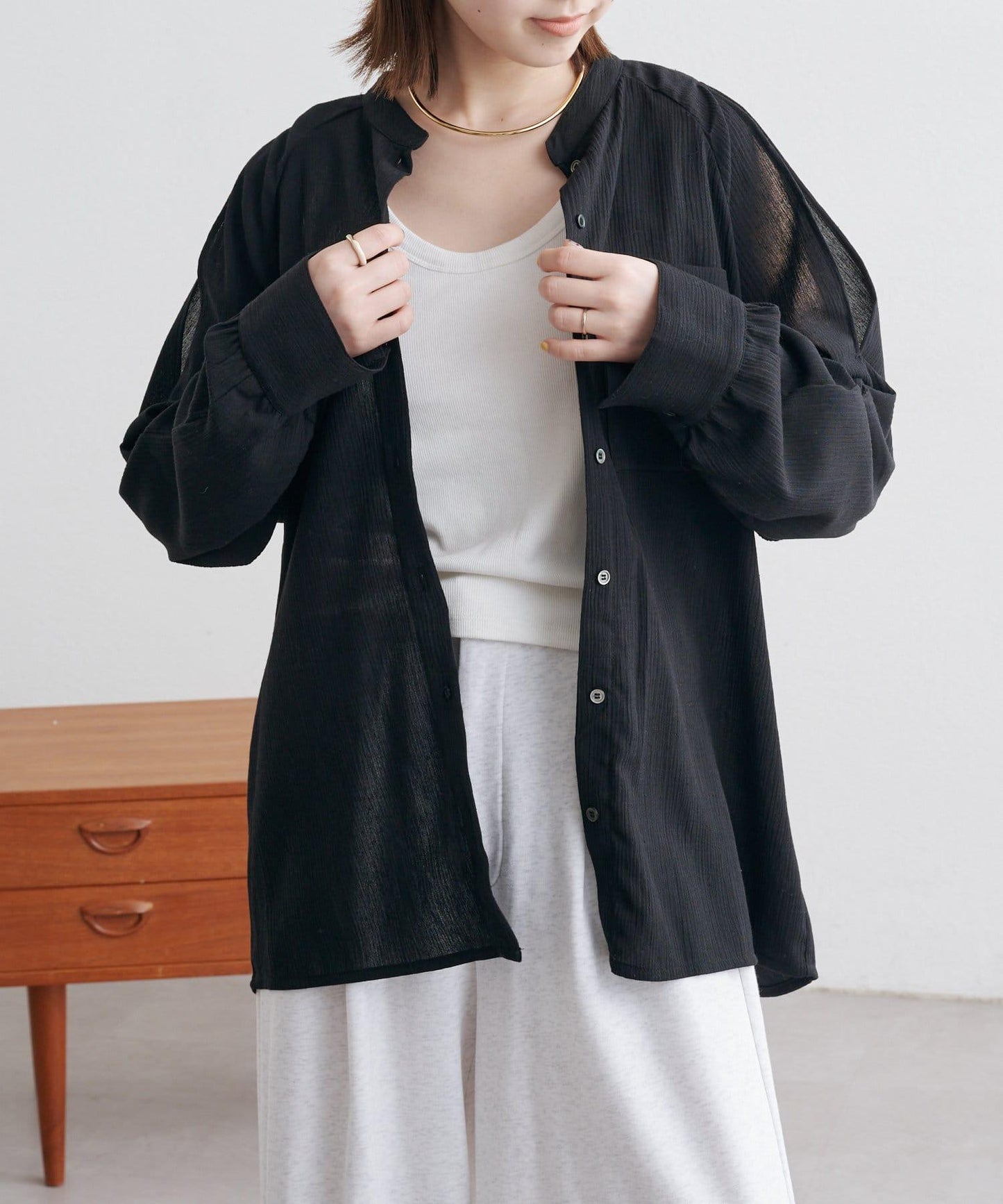 優雅露肩開衩襯衫