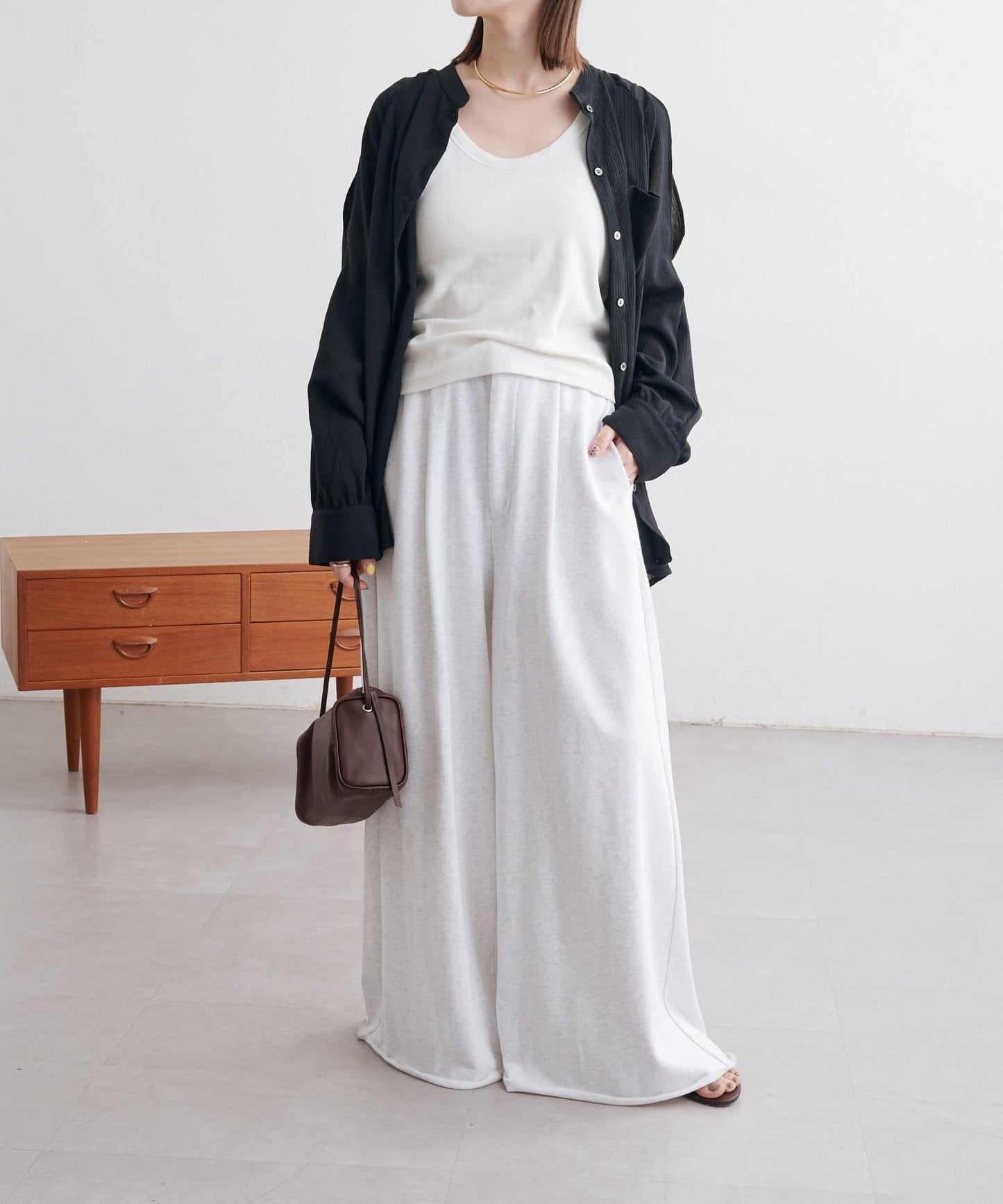 優雅露肩開衩襯衫