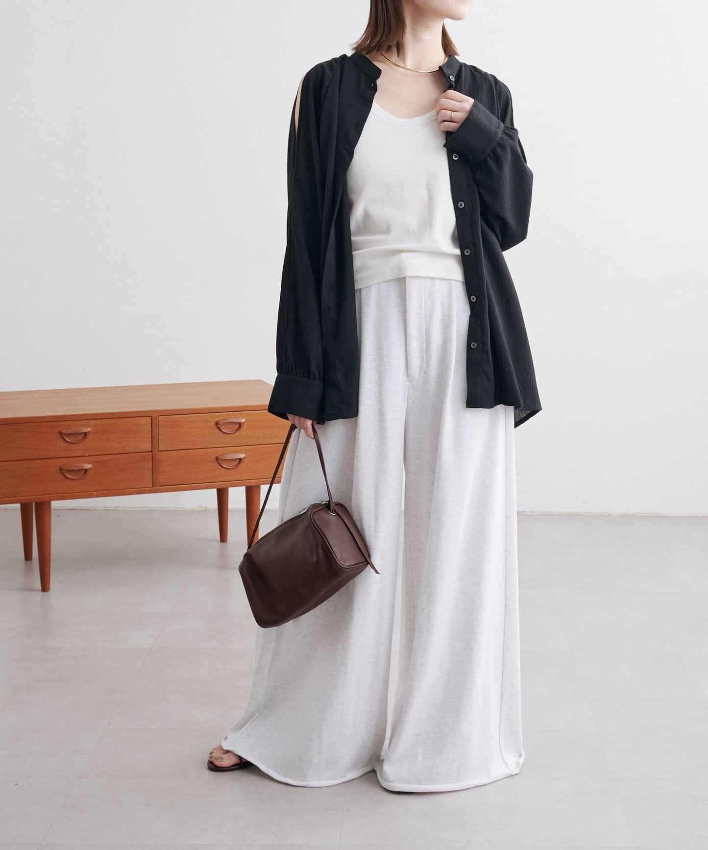 優雅露肩開衩襯衫