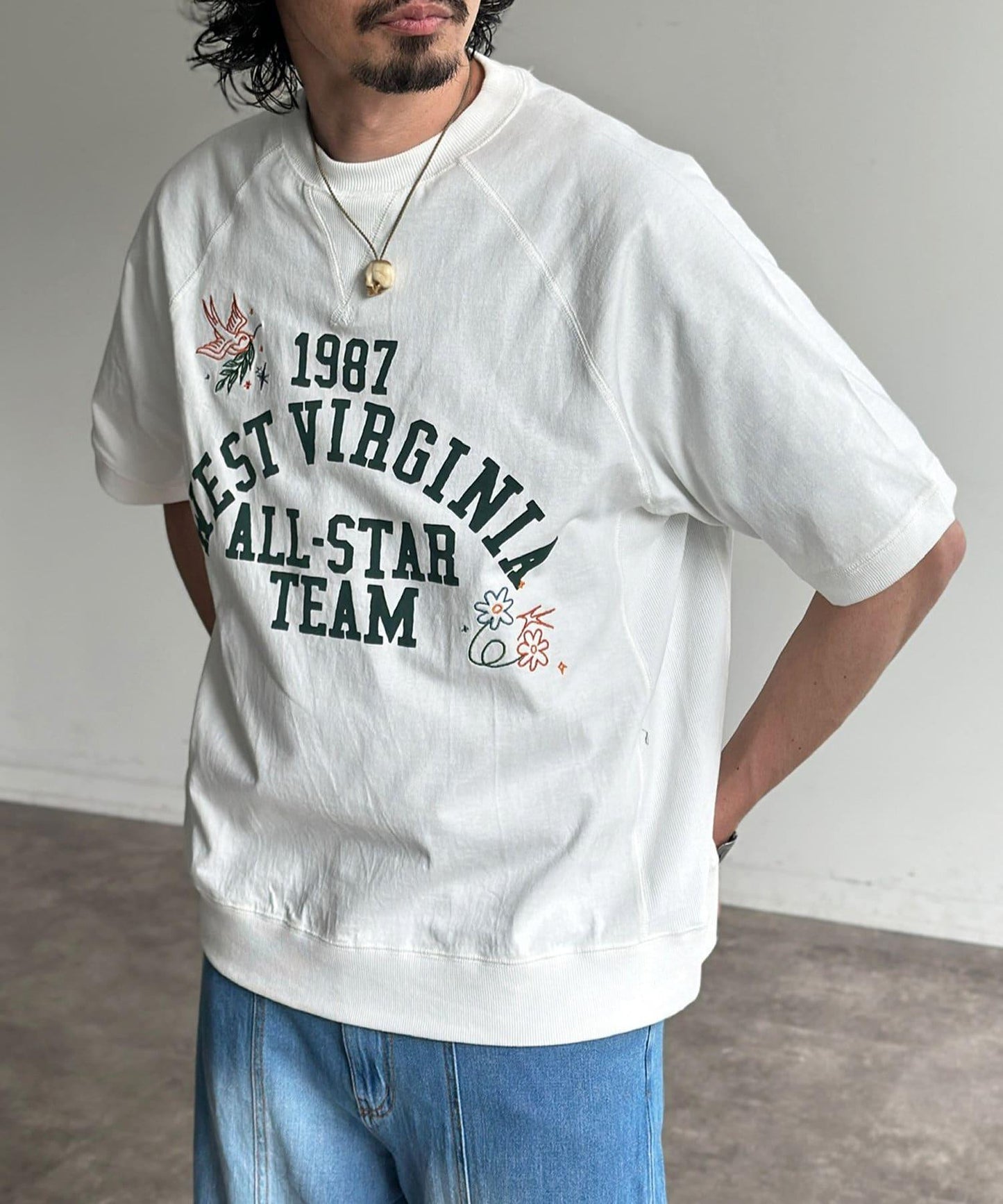 塗鴉刺繡學院標誌短袖T恤