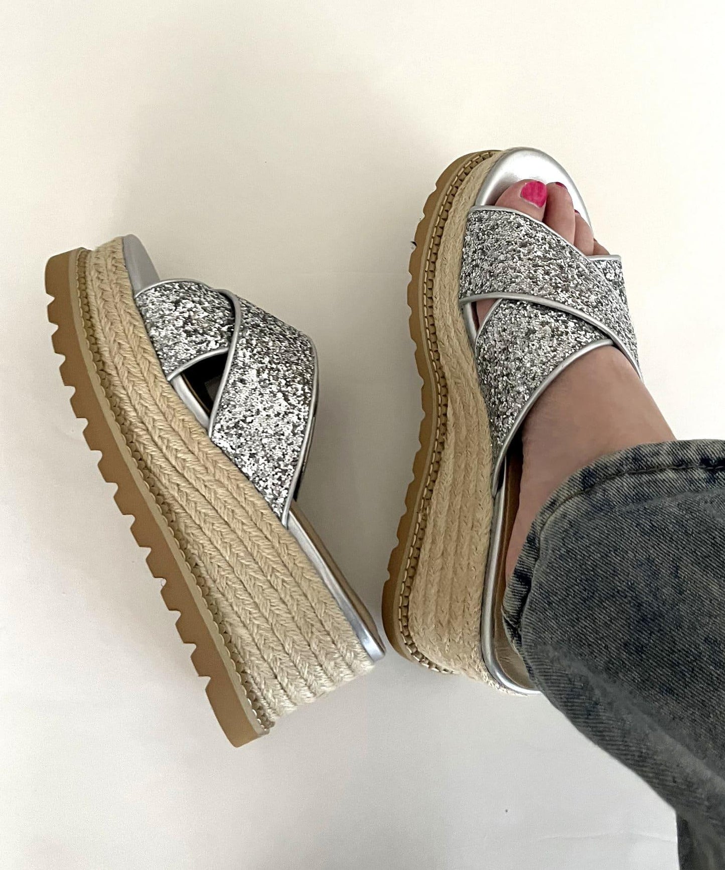 粗麻繩厚底閃粉涼鞋
