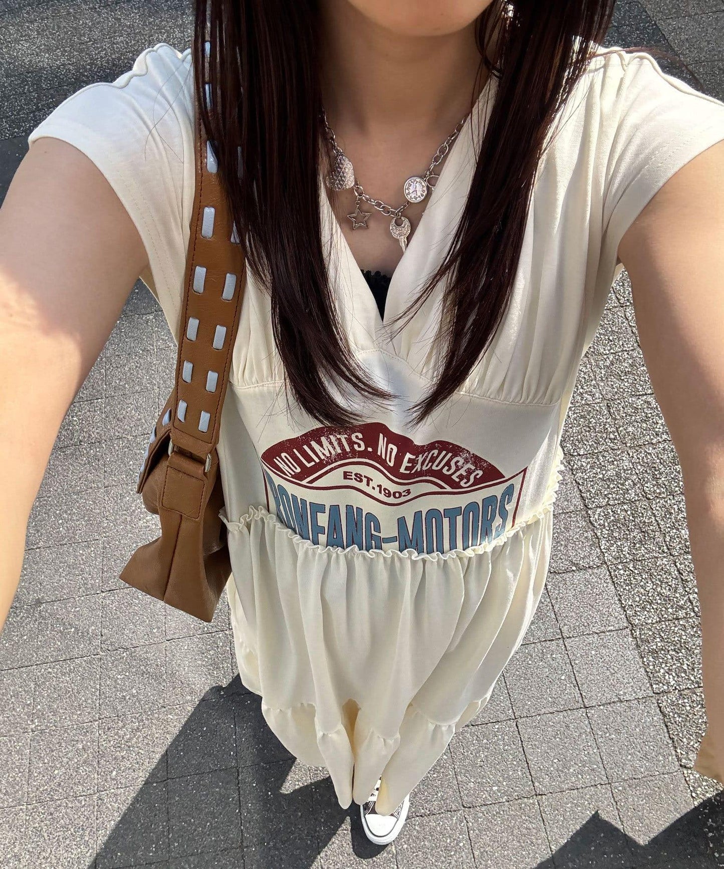 剪裁logo荷葉邊長款連衣裙
