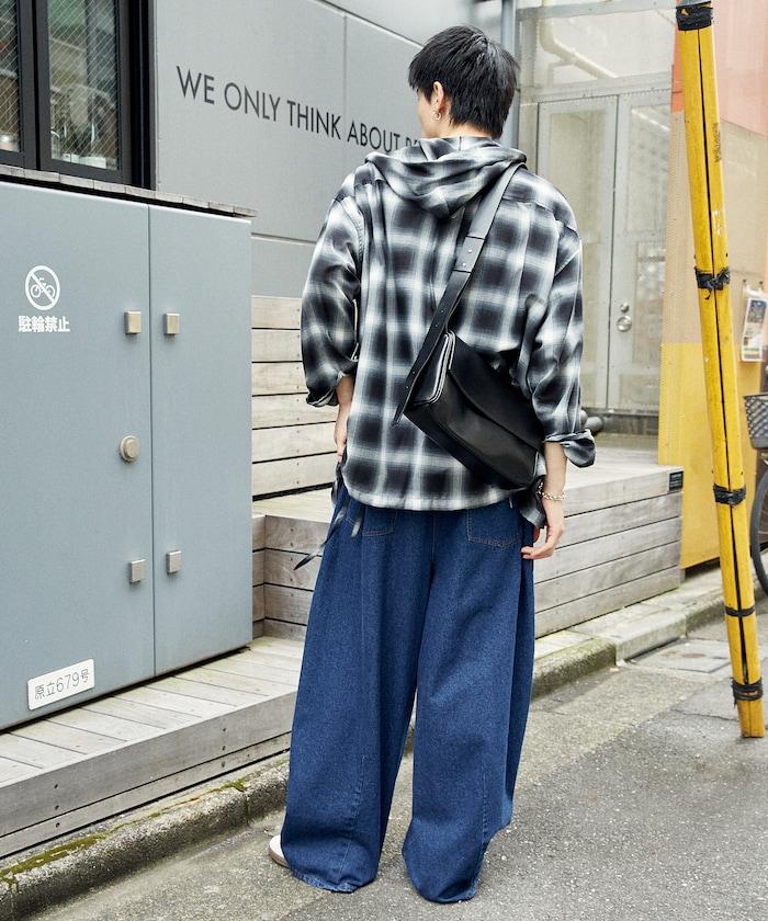 打褶斜紋褲