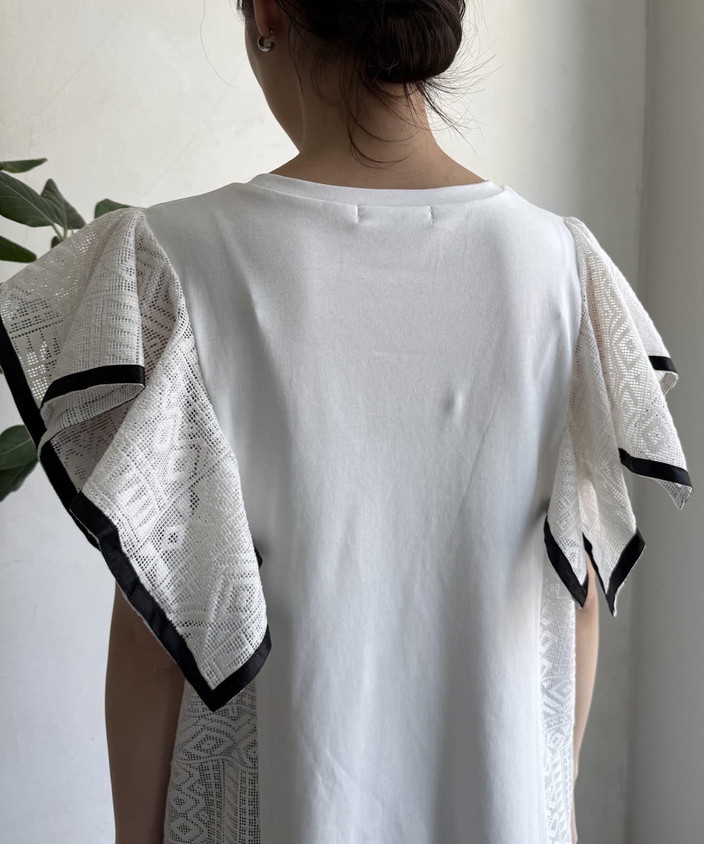 【限定】蕾絲拼接上衣