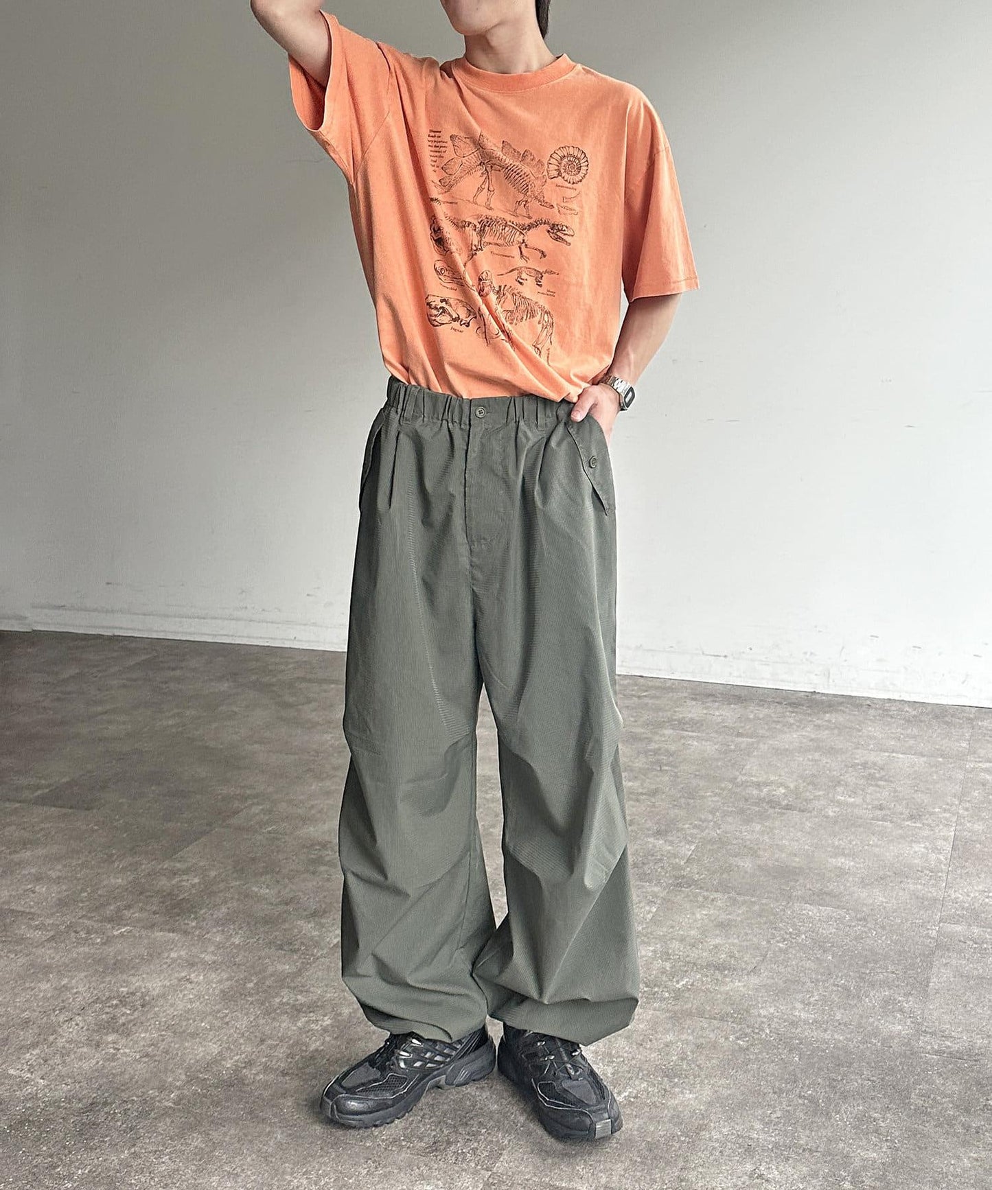 彩色粉末恐龍T-shirt