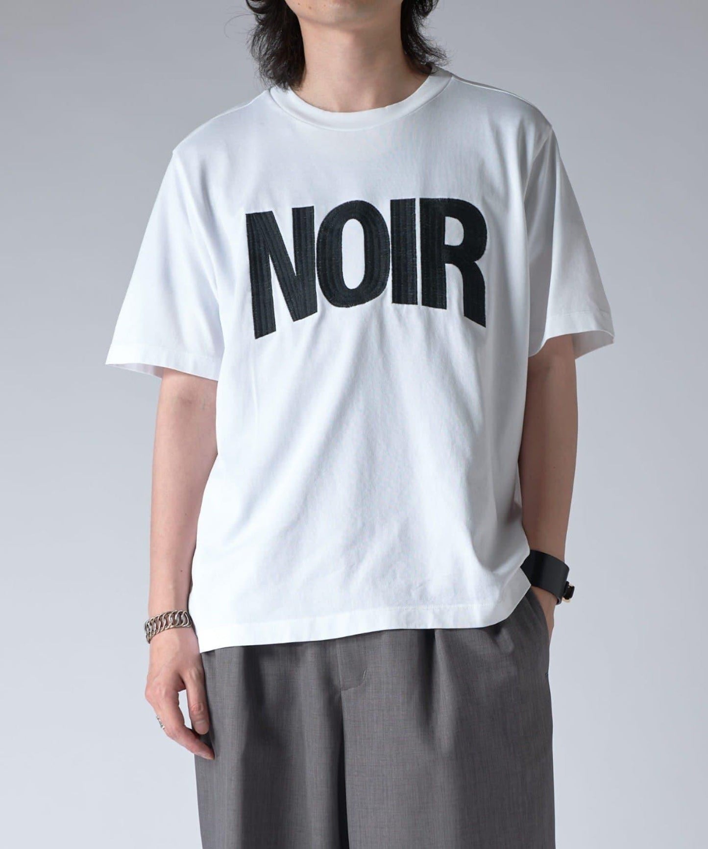 NOIR刺繡T恤