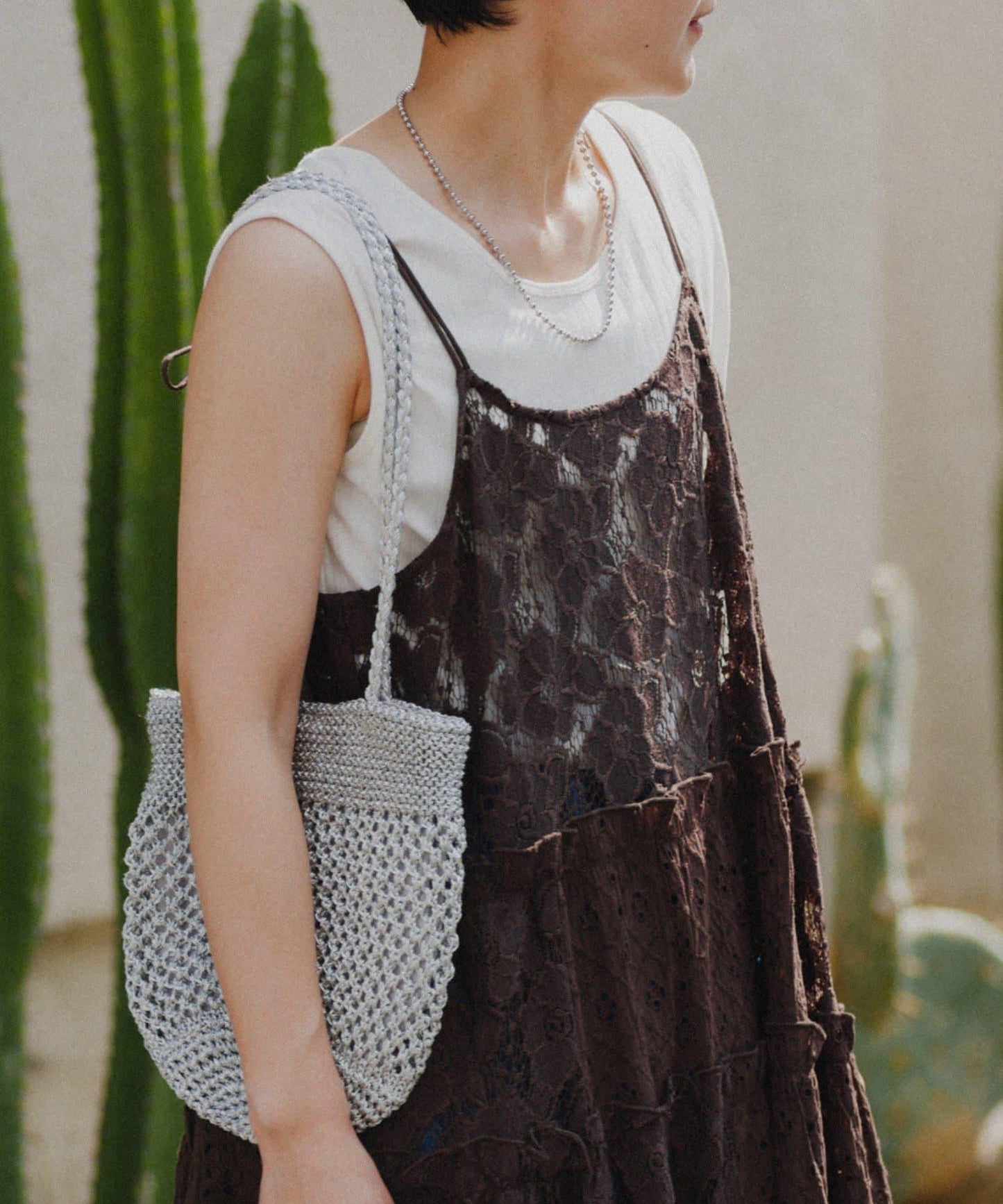 阿古尼蕾絲長款吊帶連衣裙