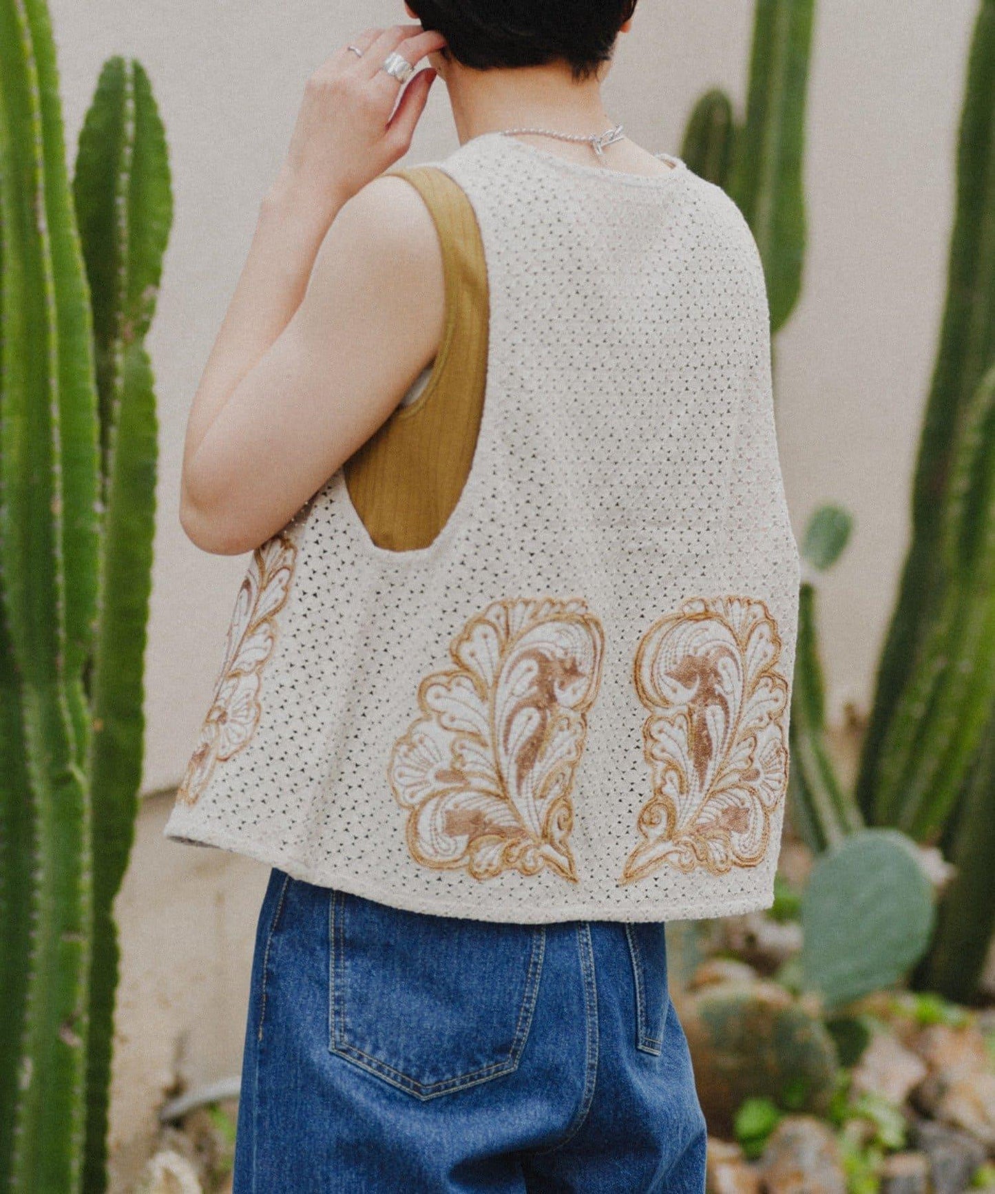 aguni拼接刺繡馬甲