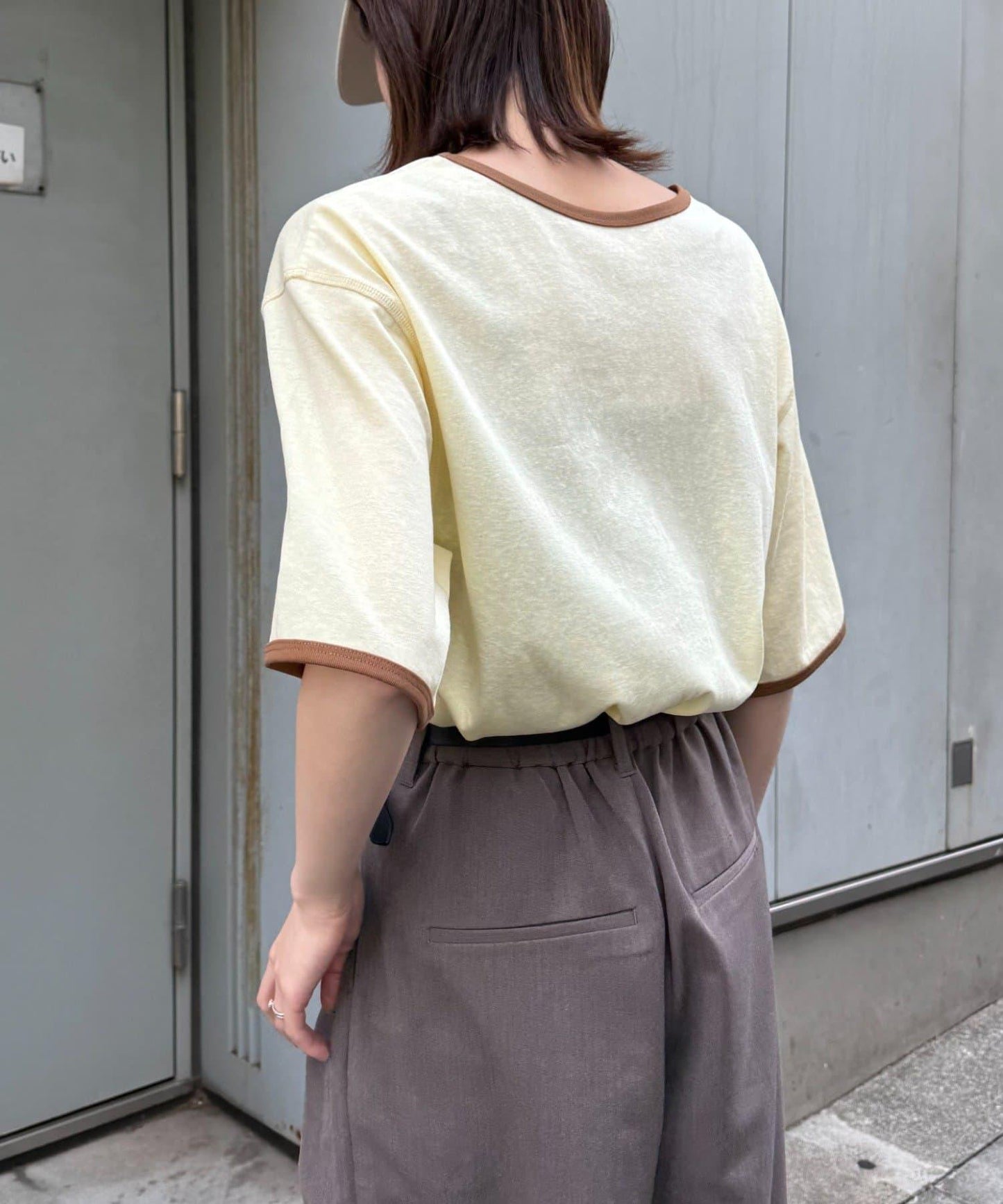 透視細條紋LOGO刺繡環領T恤