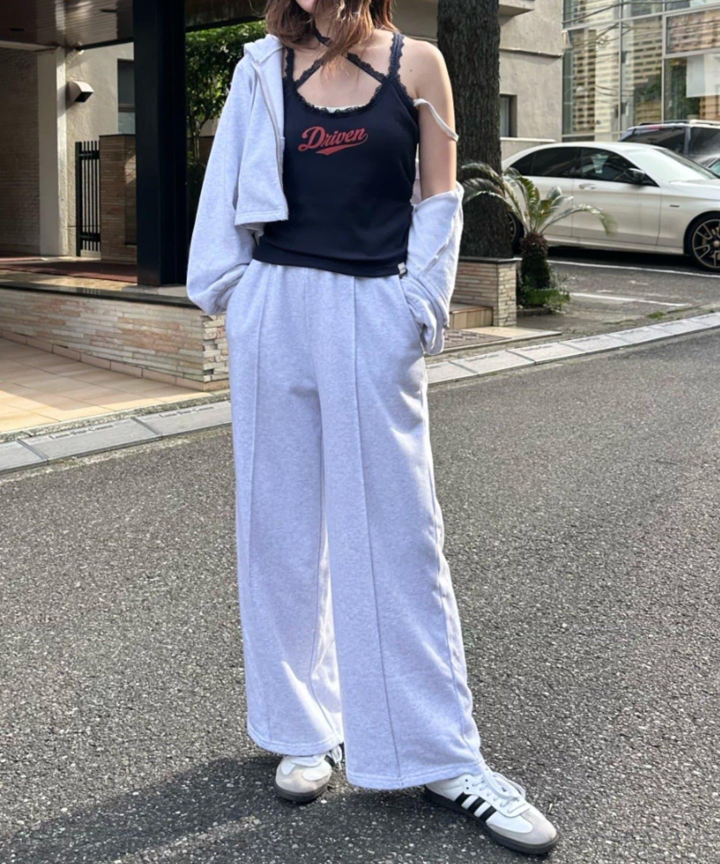 蕾絲logo墊肩疊層背心
