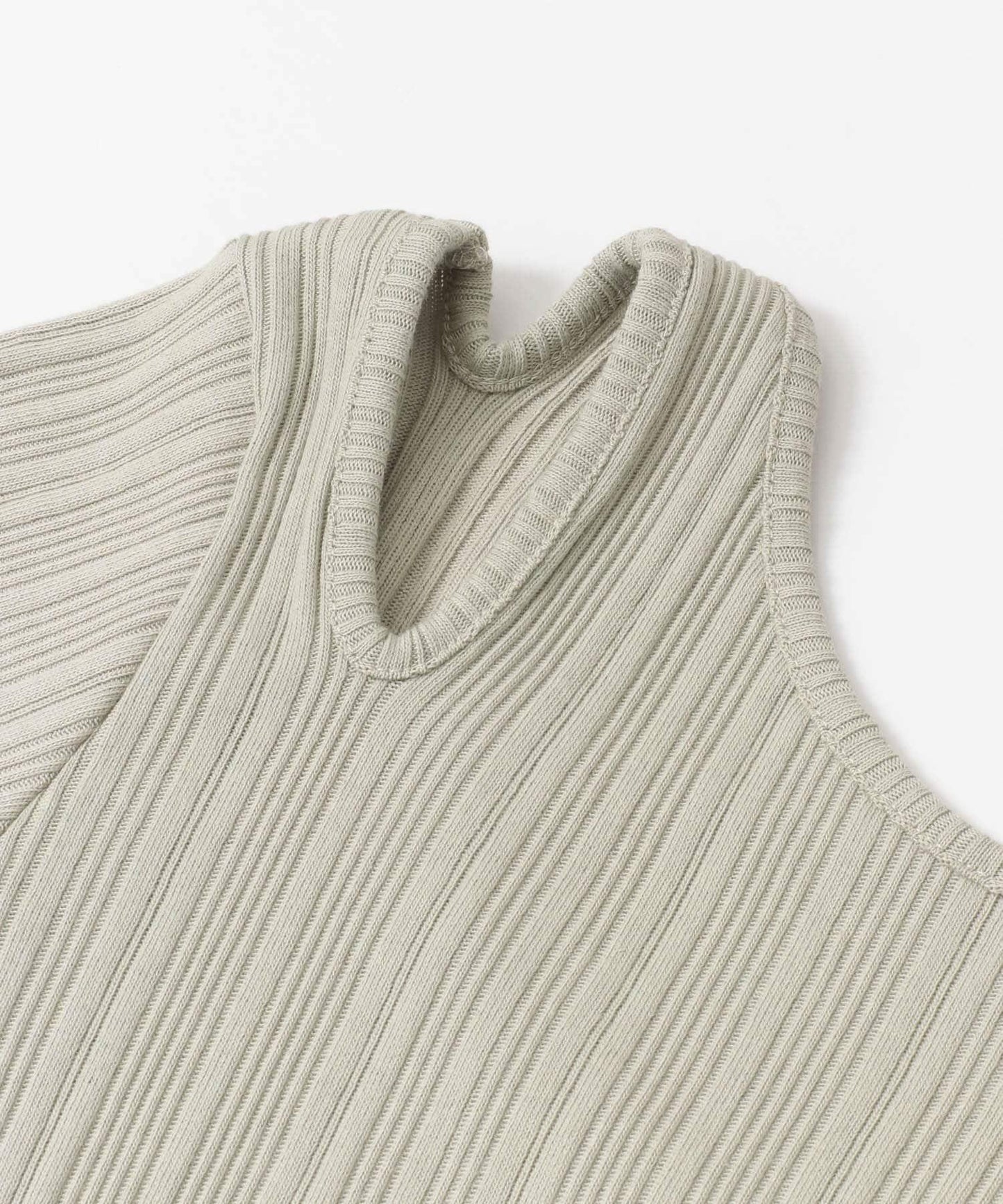 不對稱領口修身上衣