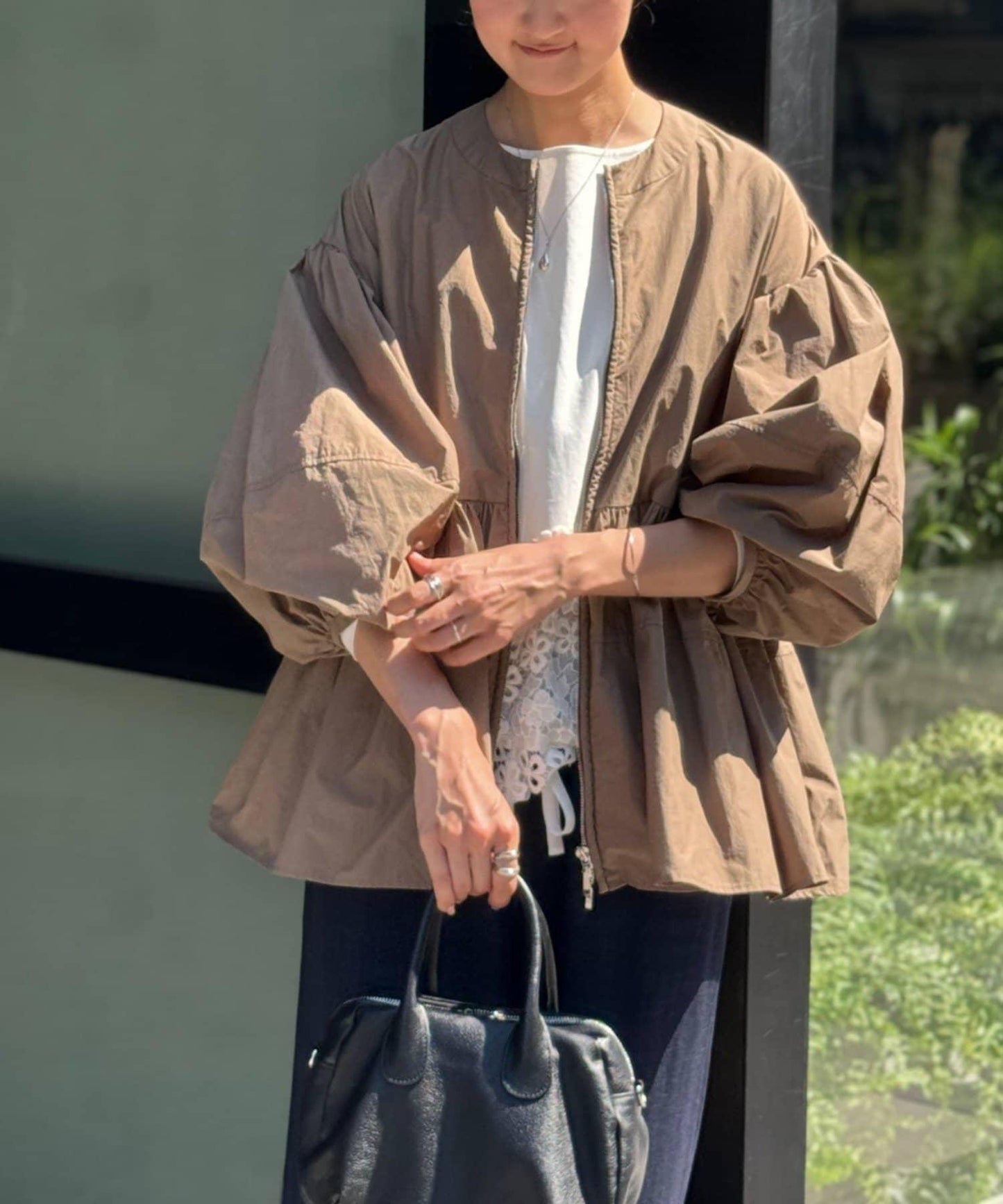 荷葉邊拉鍊襯衫夾克