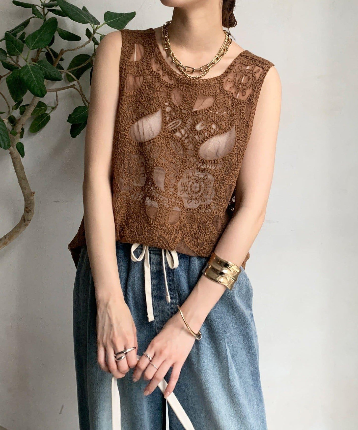 刺繡前後兩用蕾絲背心