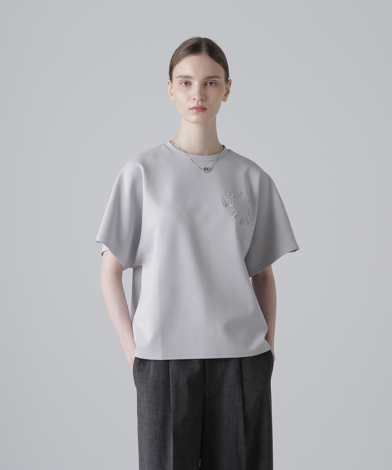 壓花標誌T-shirt