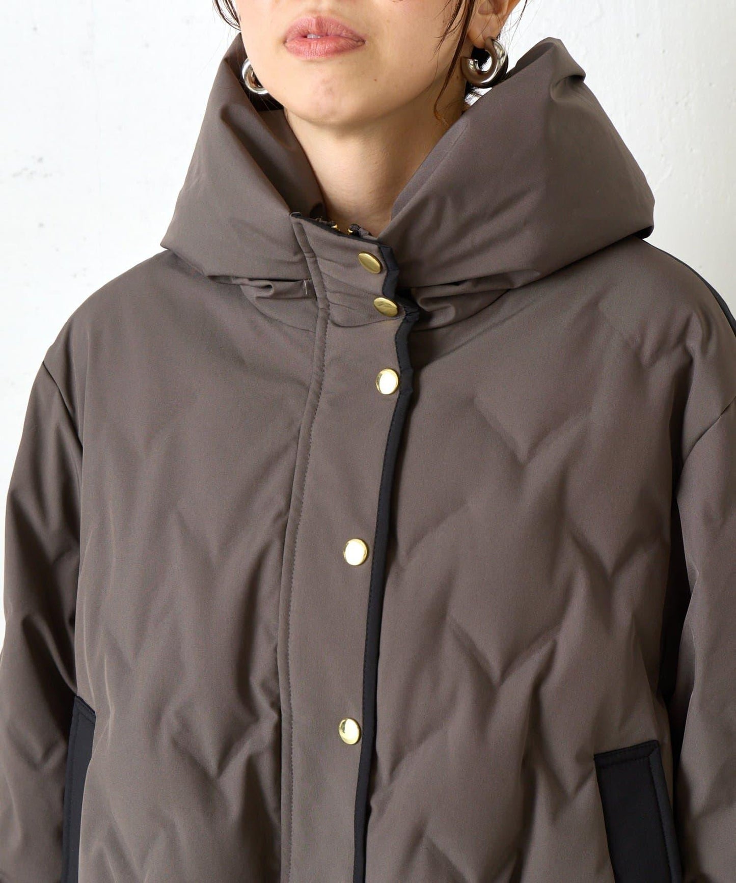 配色連帽羽絨服