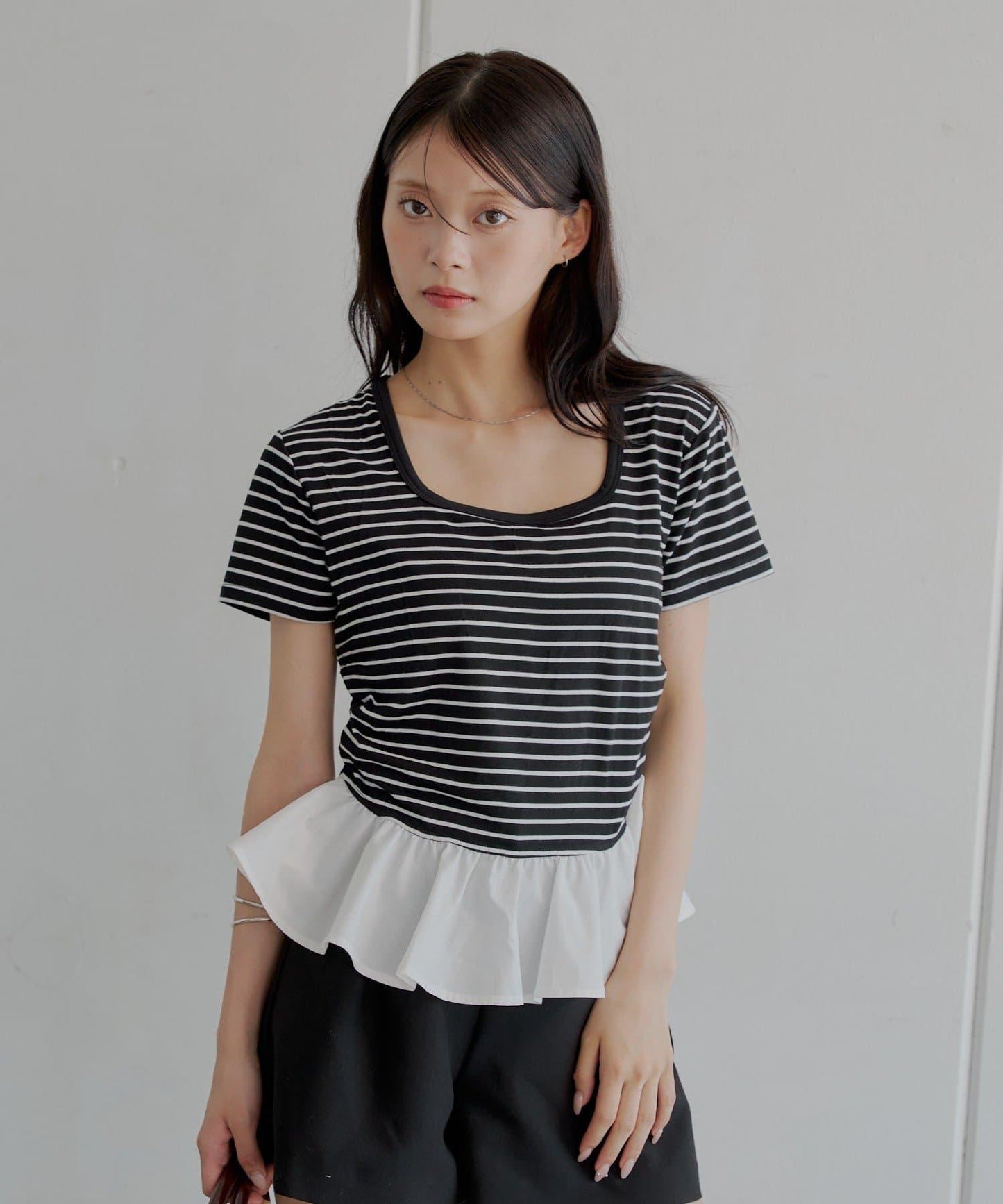 下襬對接小T-shirt