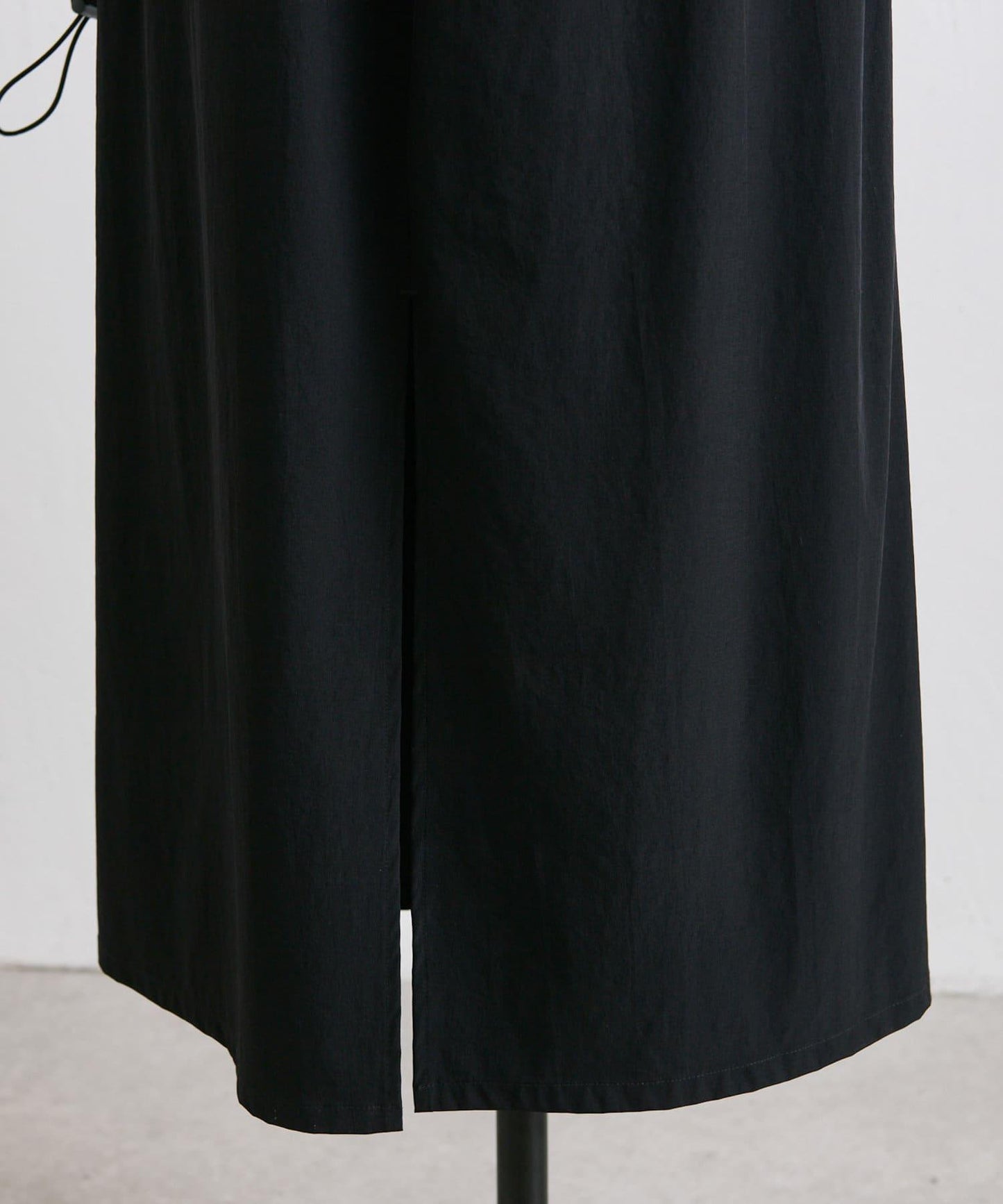 ear PAPILLONNER 不對稱氣球廓形連衣裙