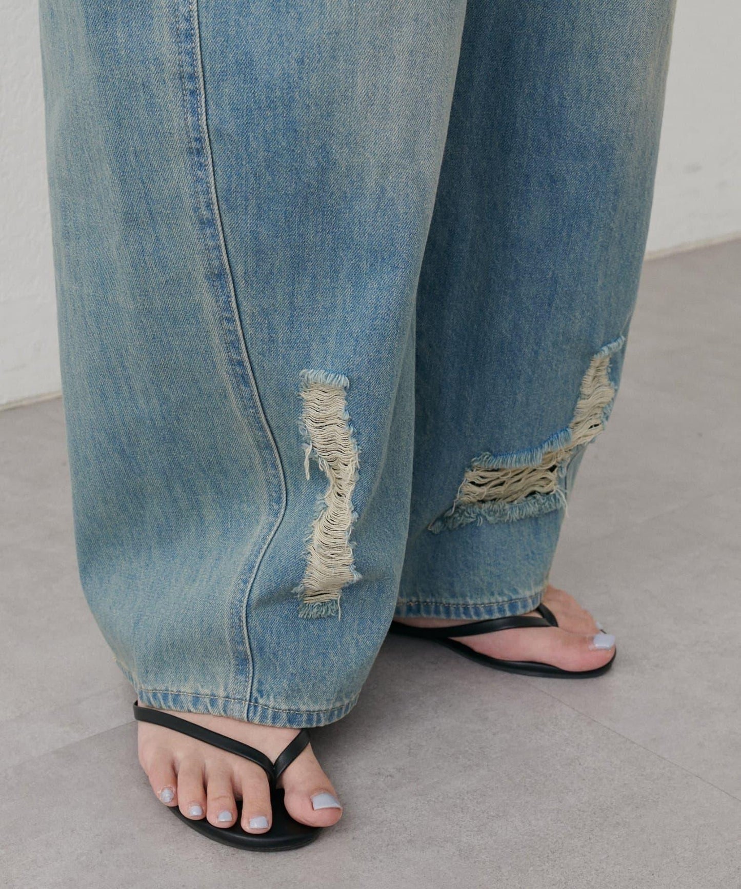 破洞牛仔褲